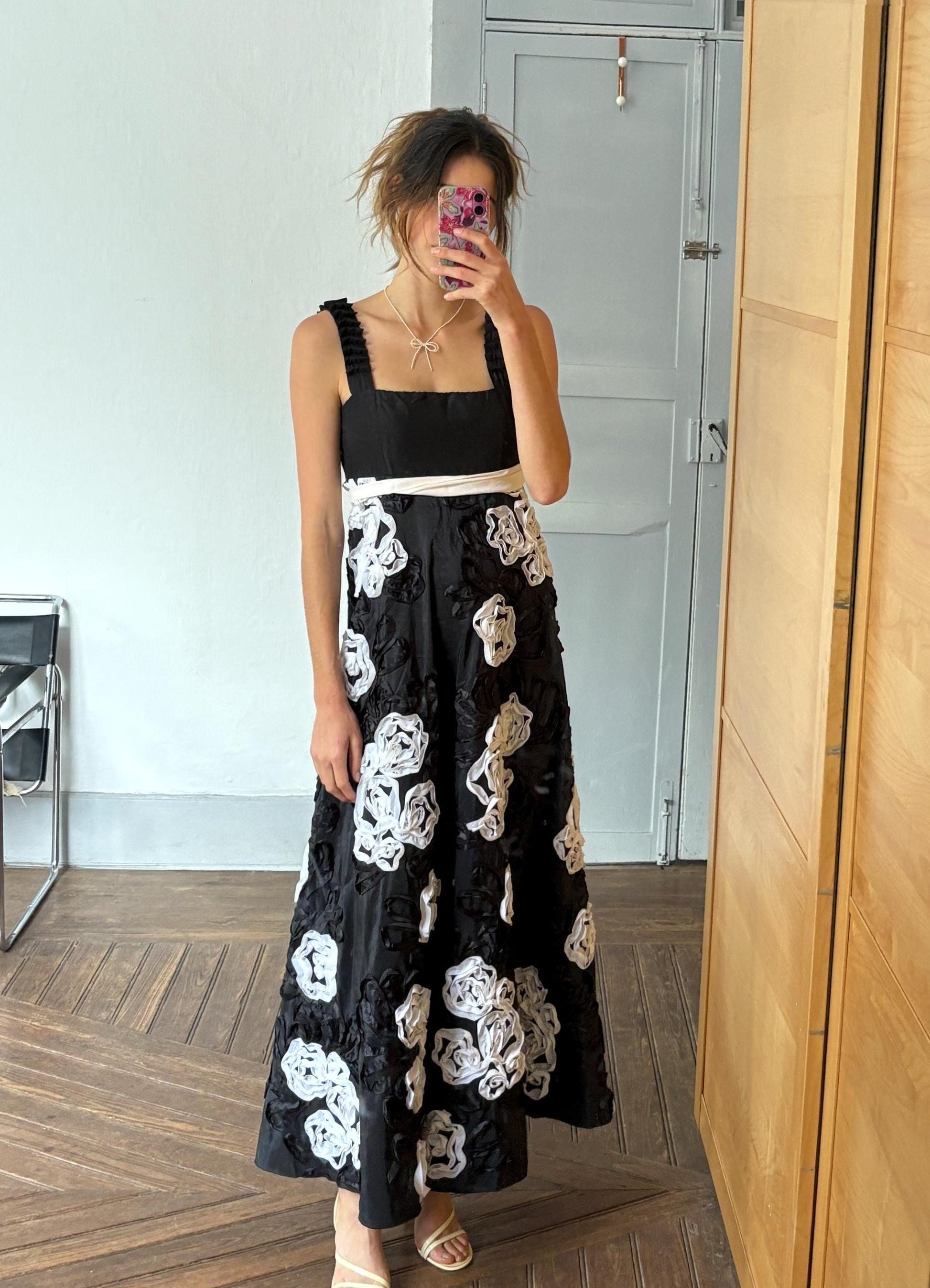 Vintage Black & White 3D Floral Evening Gown – Romantic Statement Maxi Dress with Elegant Neckline