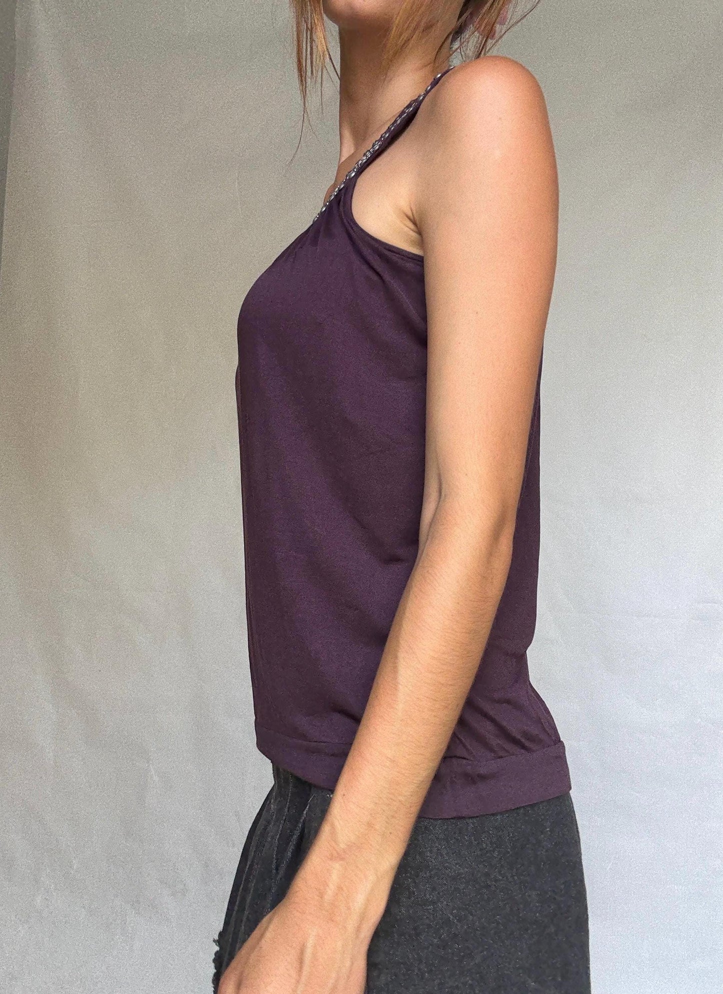 Vintage-style Massimo Dutti sleeveless top with embellished neckline – soft fabric, elegant fit, rich plum tone (Size M)