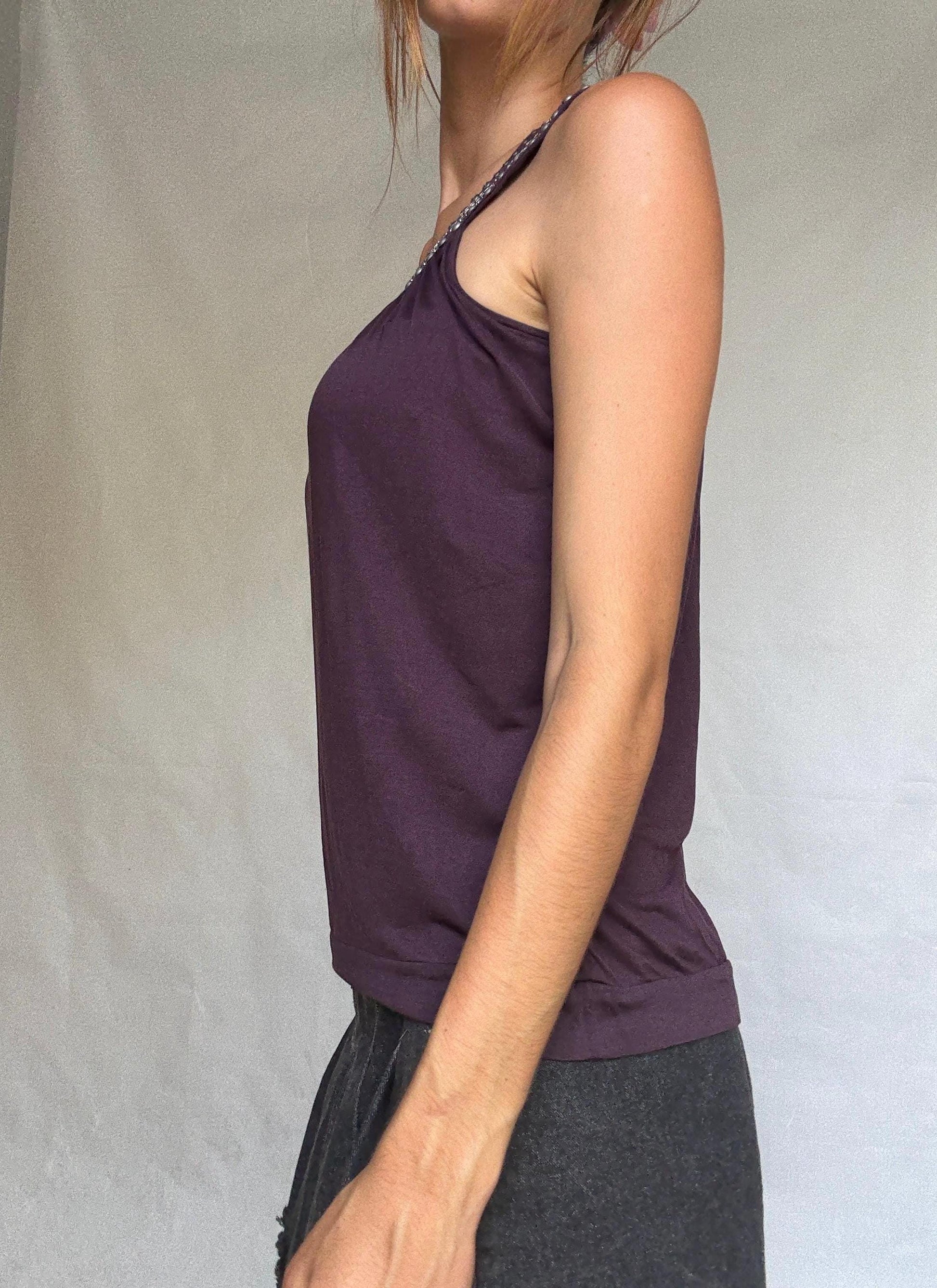Vintage-style Massimo Dutti sleeveless top with embellished neckline – soft fabric, elegant fit, rich plum tone (Size M)
