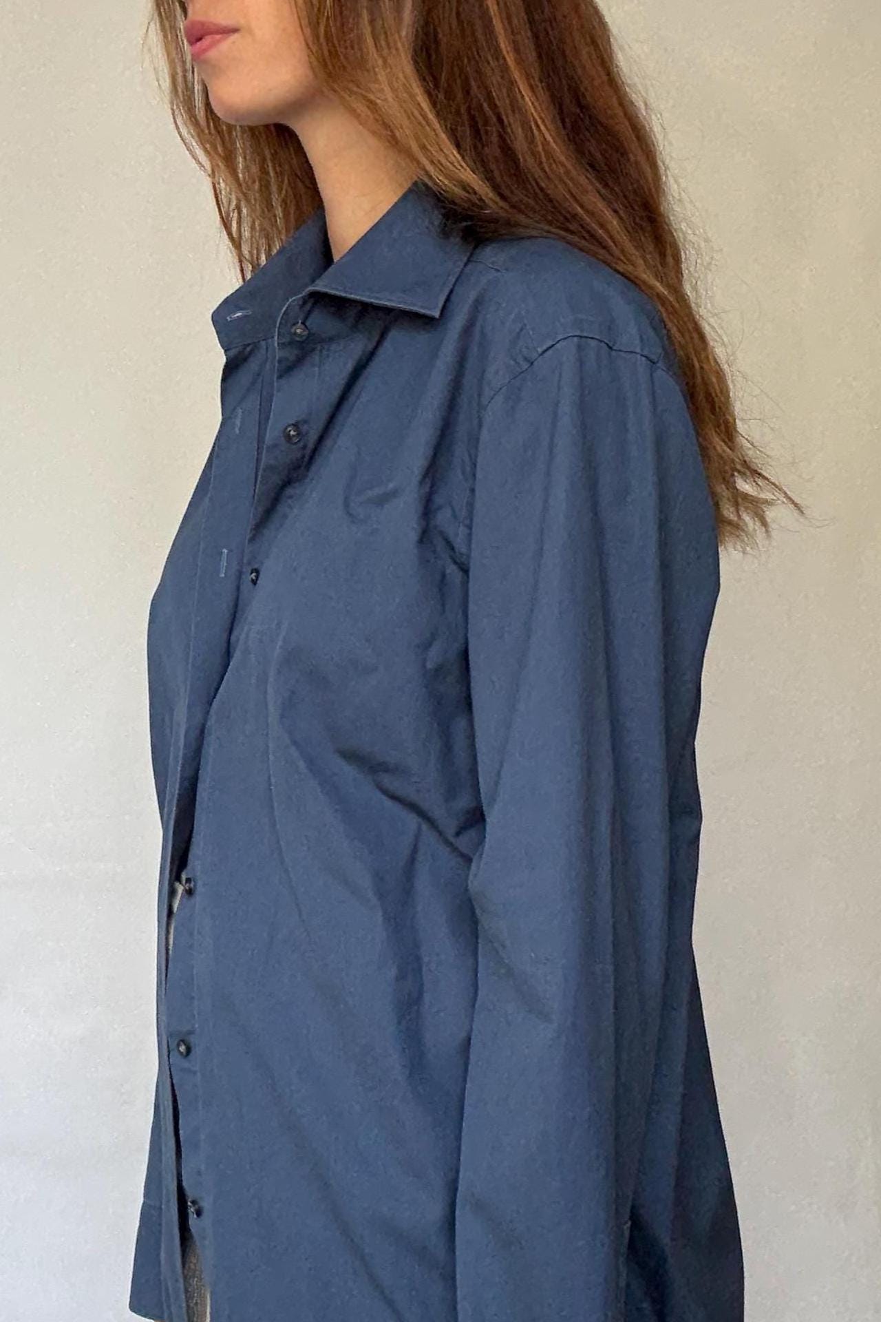 Hugo Boss navy button-up shirt in crisp cotton, unisex boyish fit, structured menswear style, fits like US M men / XL women