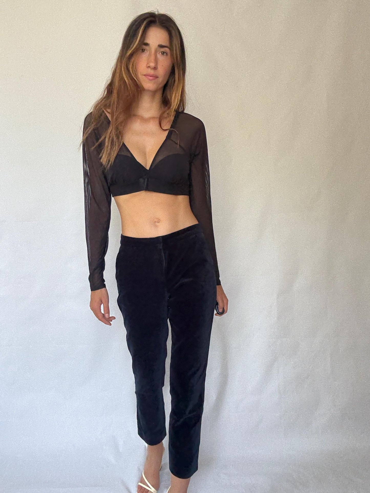 Velvet tapered pants by Massimo Dutti – EU38, high waisted elegant cut, luxe feel, rich texture, fits modern M, perfect dark academia