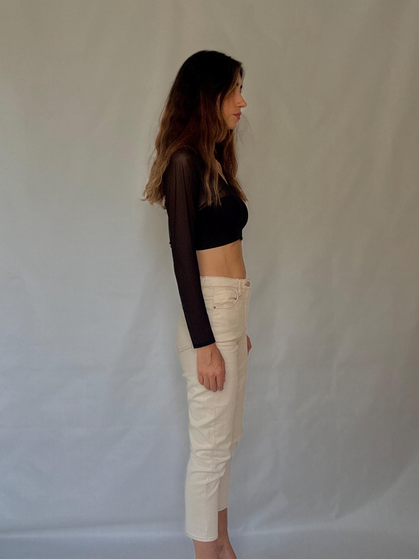 Vintage Guess off-white mom US size 2 fit, jeans with zipper fly – high rise tapered ankle fit, cotton feel, 90s minimal casual streetwear