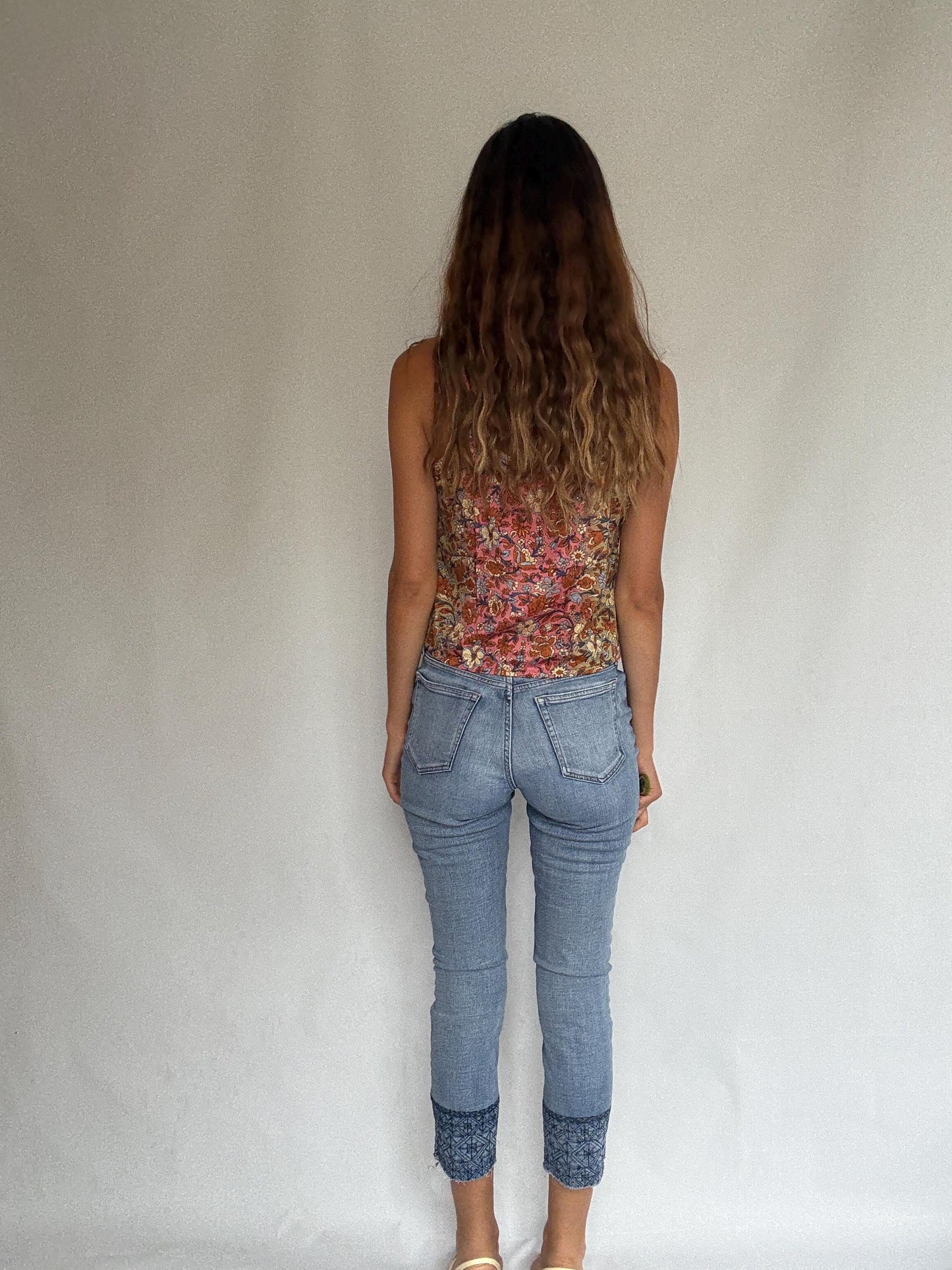 Ralph Lauren US 4 embroidered cropped jeans with lace hem, stretch fit in blue wash, boho Y2K preppy denim with zip & button closure