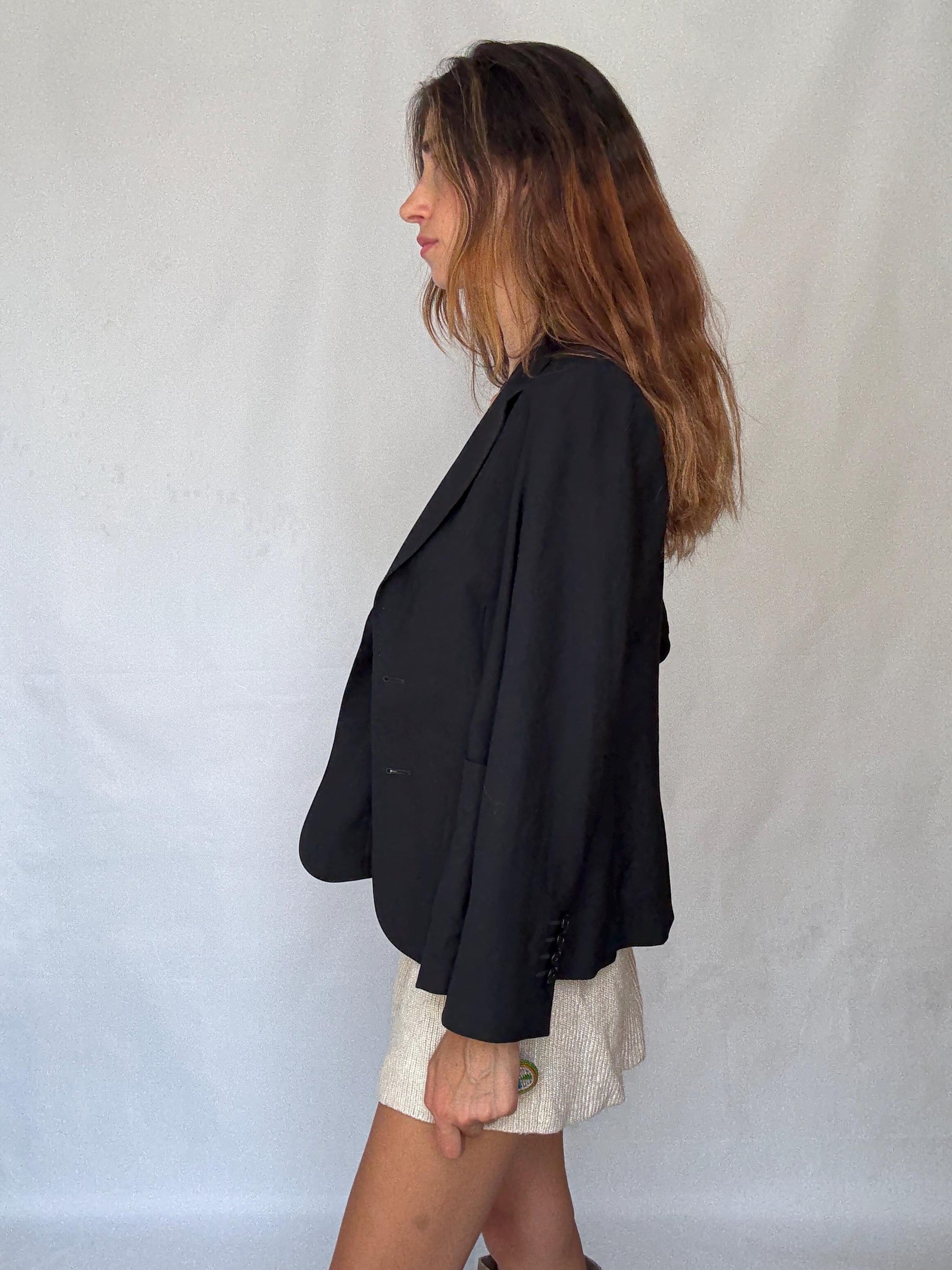 Síntesis black wool blazer in pure new wool US M, 3-button front with oversized pockets, lined in viscose, dark academia preppy look