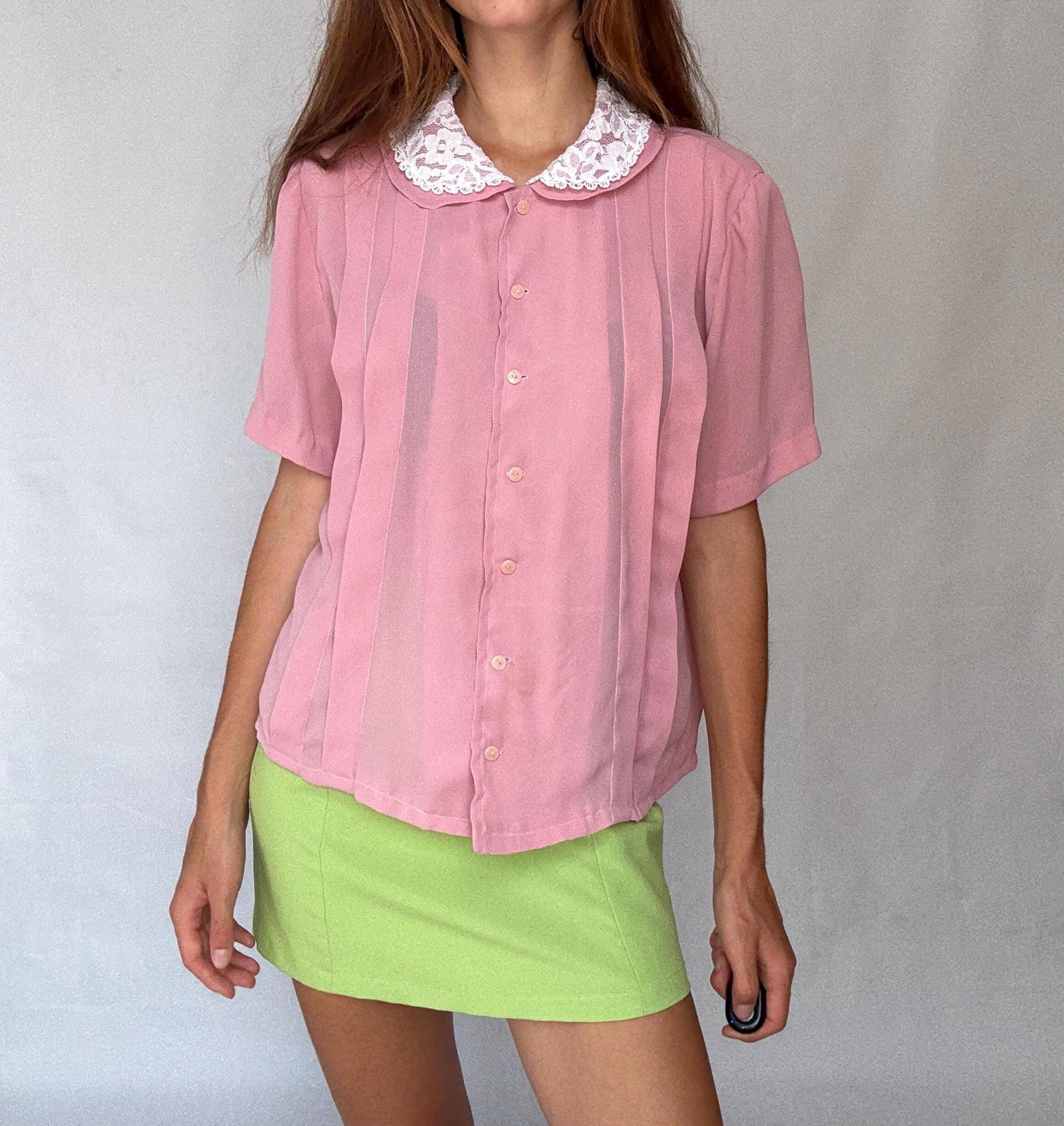 Vintage pink blouse with white lace collar M – cottagecore romantic short sleeve button up shirt