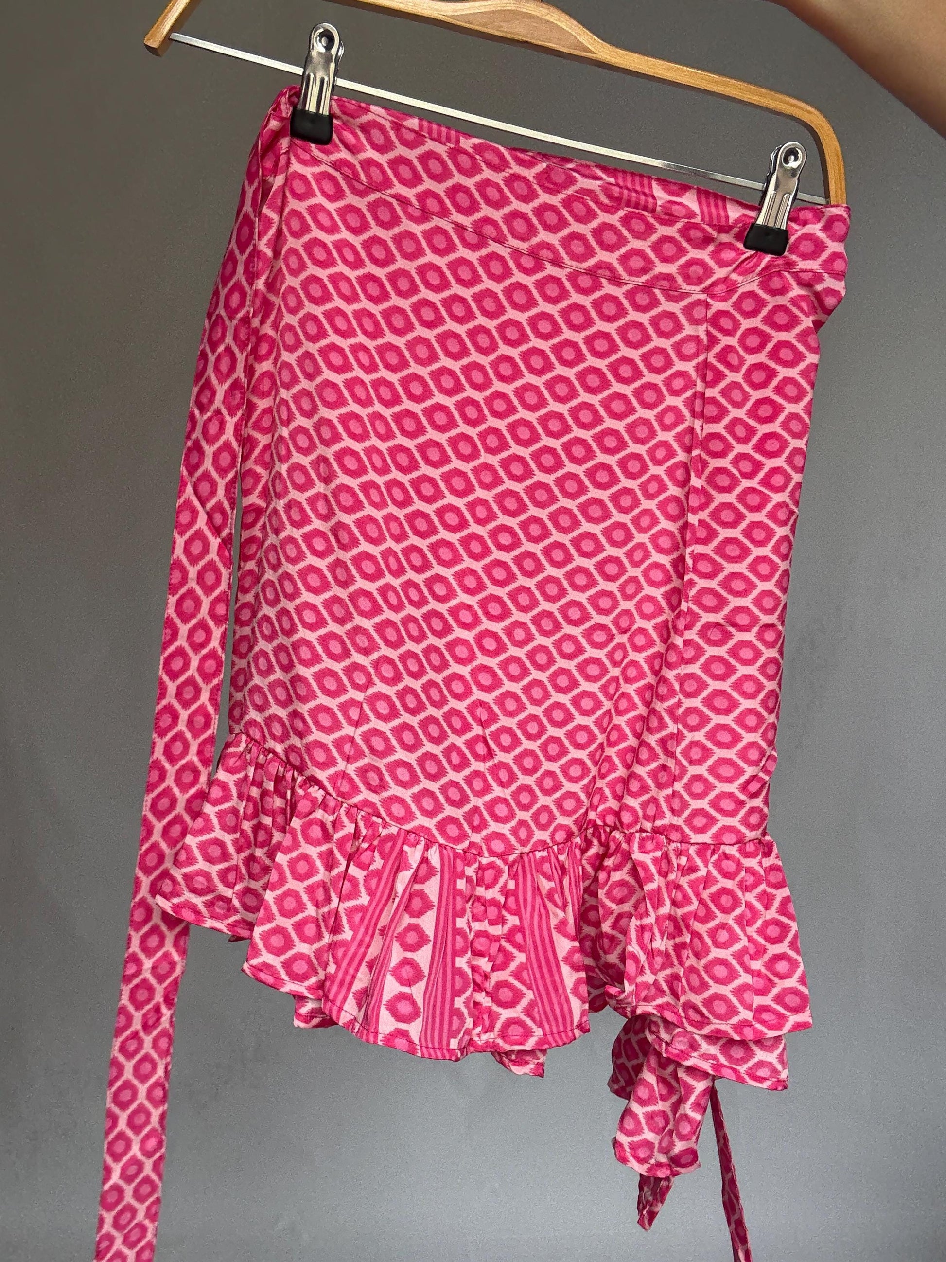 Pink Silk Ruffle Wrap Skirt – Sindia NWT, Size S–L Adjustable, Festival Boho Summer Vibes, Lightweight Vibrant Print, Cottagecore Beach