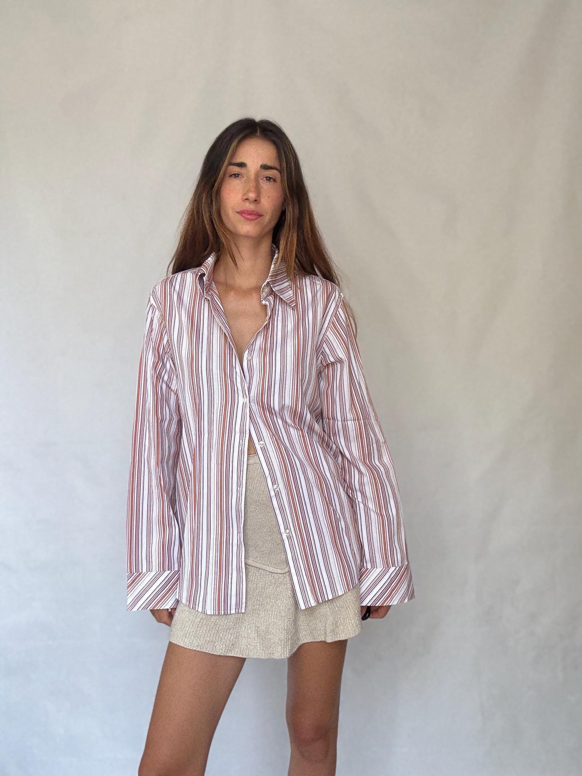 Hugo Boss men’s striped US XL cotton button-up shirt – red brown and white vertical stripe long sleeve classic preppy smart casual