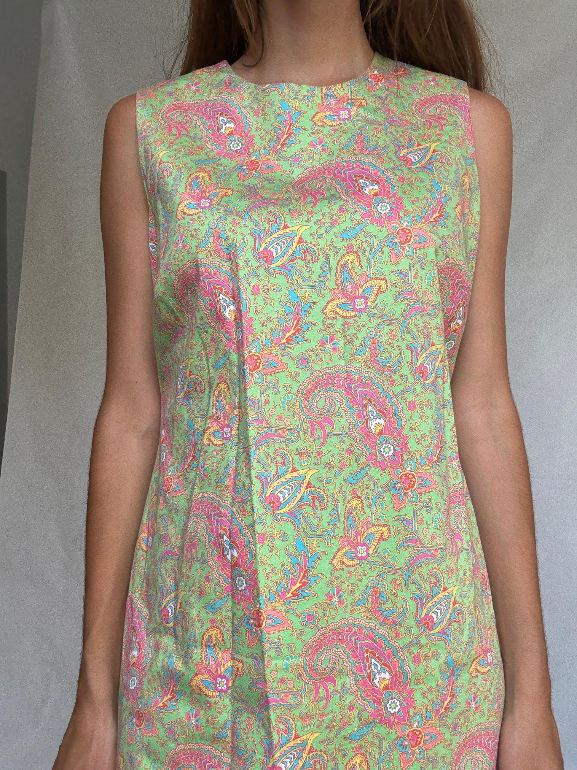 Ralph Lauren dress size 12 – sleeveless cotton blend shift with paisley print in lime green, 60s style vintage party dress with zip back