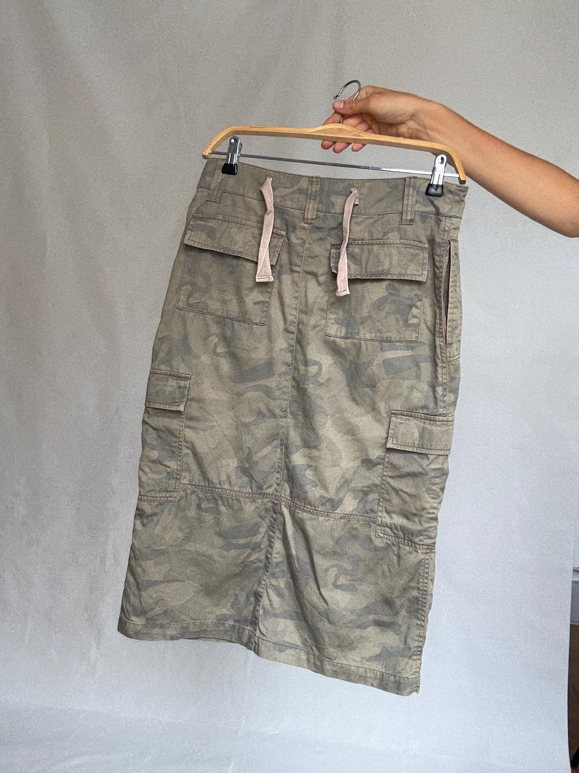 Y2K Army Girl Camo Midi Skirt | Adjustable Waist Cargo Skirt | 2000s Military Style Streetwear | Grunge Utility Skirt in Cotton | S/M