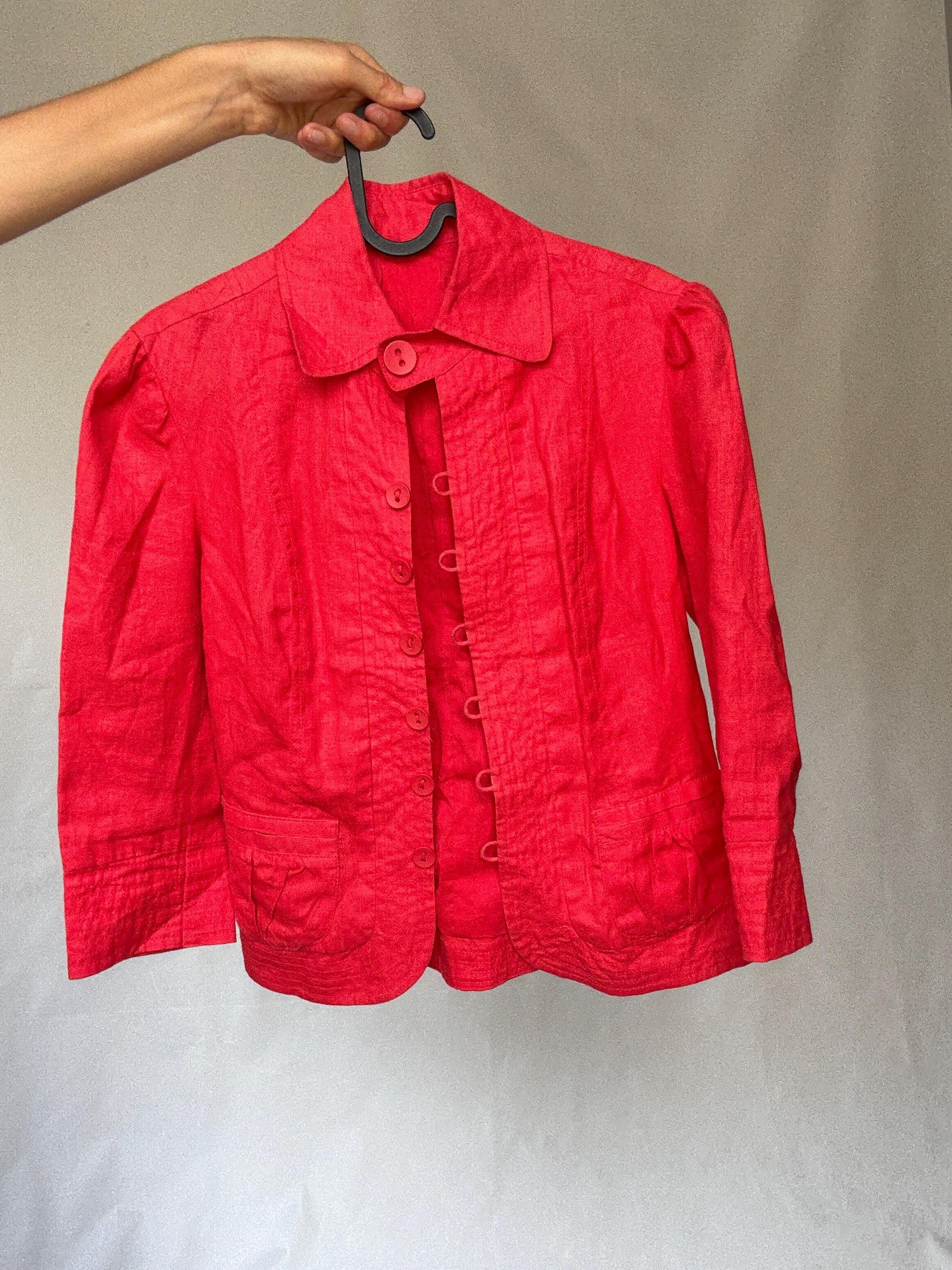 Vibrant red cropped women’s cotton jacket XS-S | Parisian chic streetwear, long sleeve, sequin detail, French fashion aesthetic