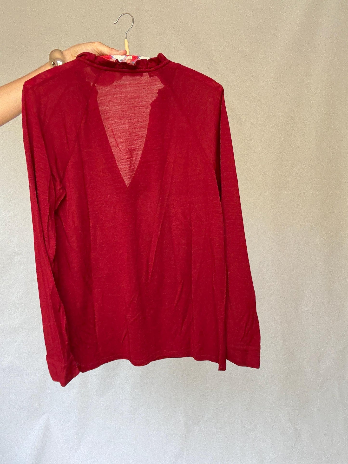 Super soft wool delicious deep red long sleeve top. Massimo Dutti red V-neck jumper – soft lyocell wool blend long sleeve jersey, Size S