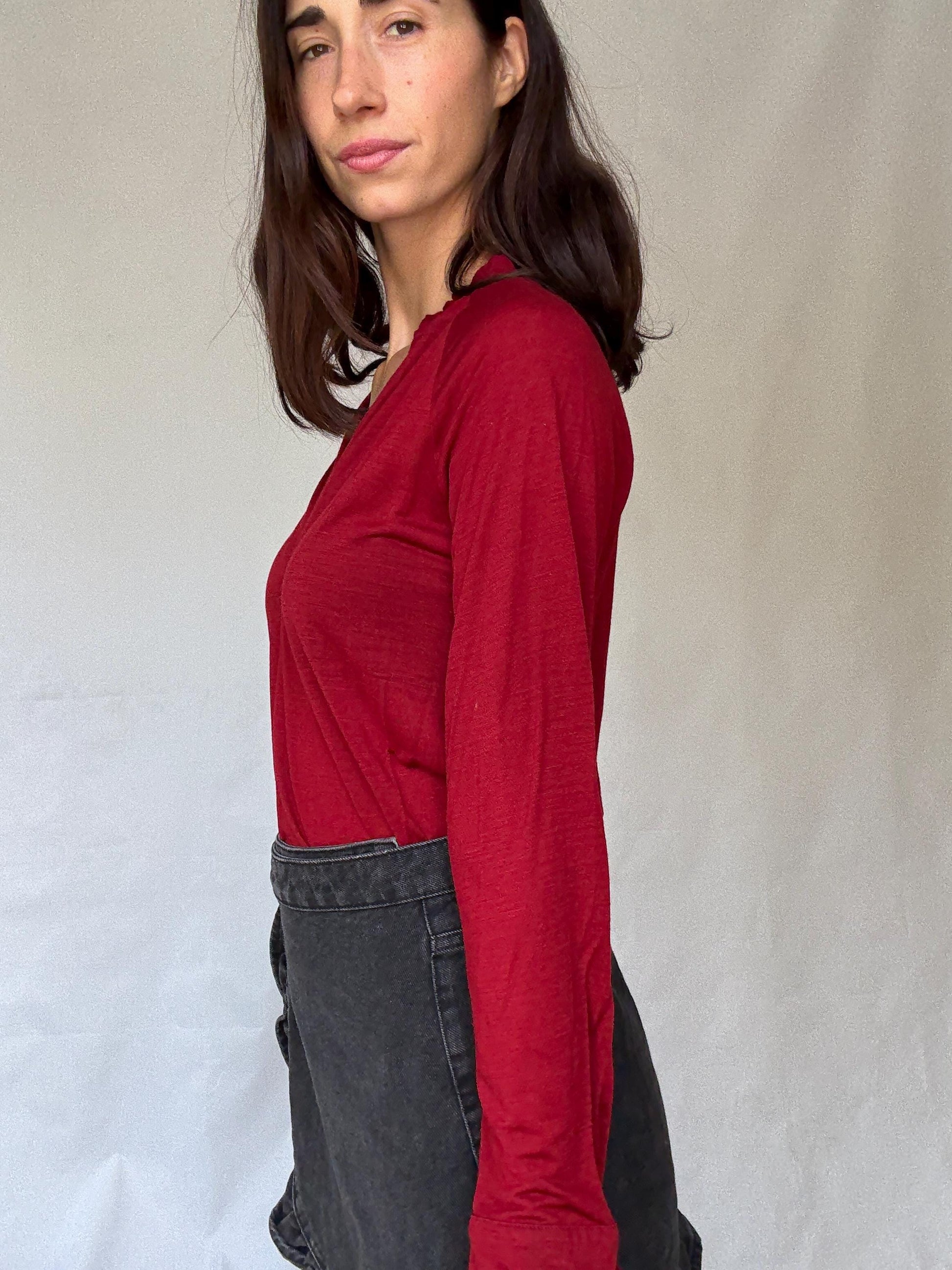 Super soft wool delicious deep red long sleeve top. Massimo Dutti red V-neck jumper – soft lyocell wool blend long sleeve jersey, Size S