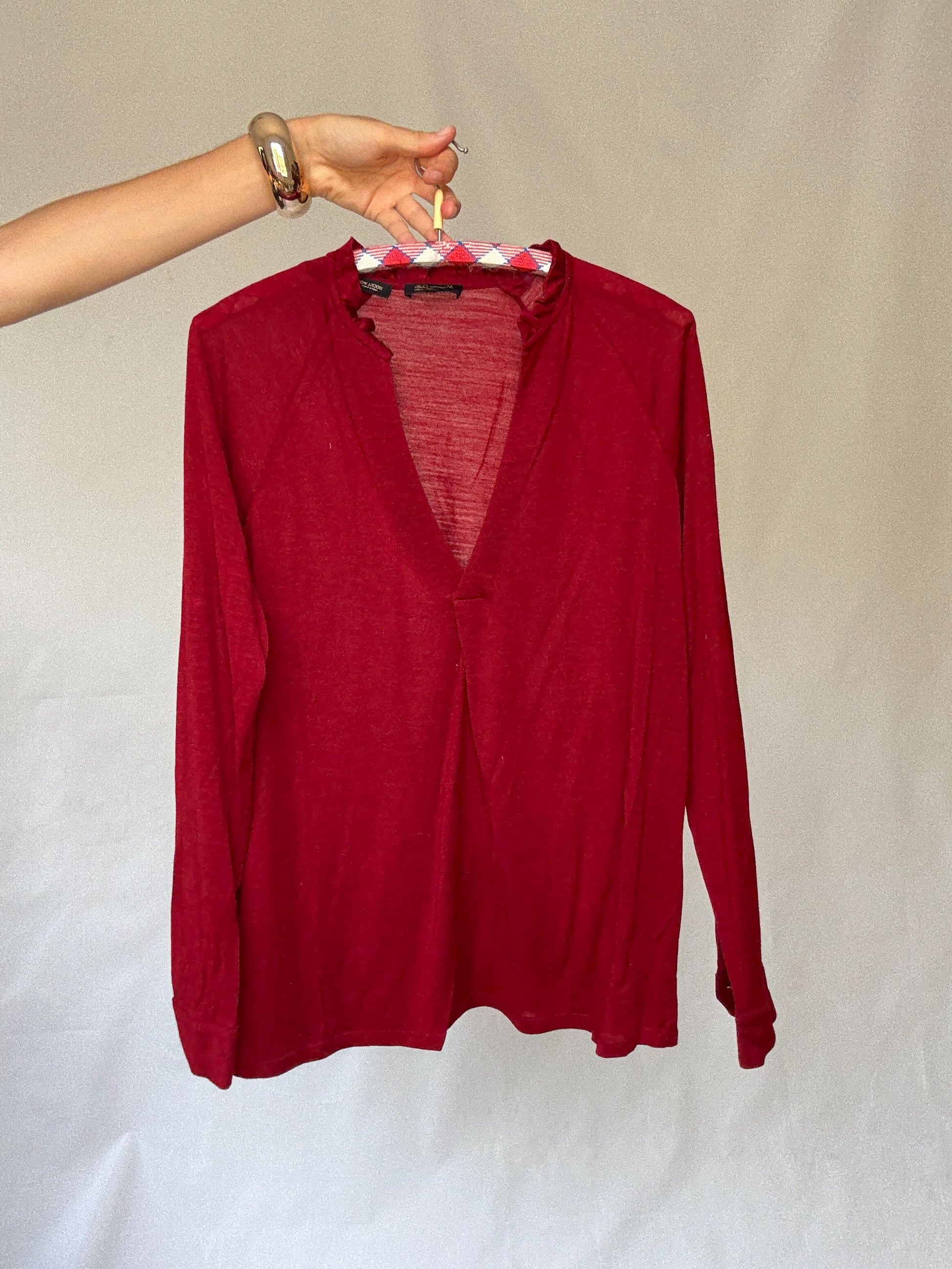 Super soft wool delicious deep red long sleeve top. Massimo Dutti red V-neck jumper – soft lyocell wool blend long sleeve jersey, Size S