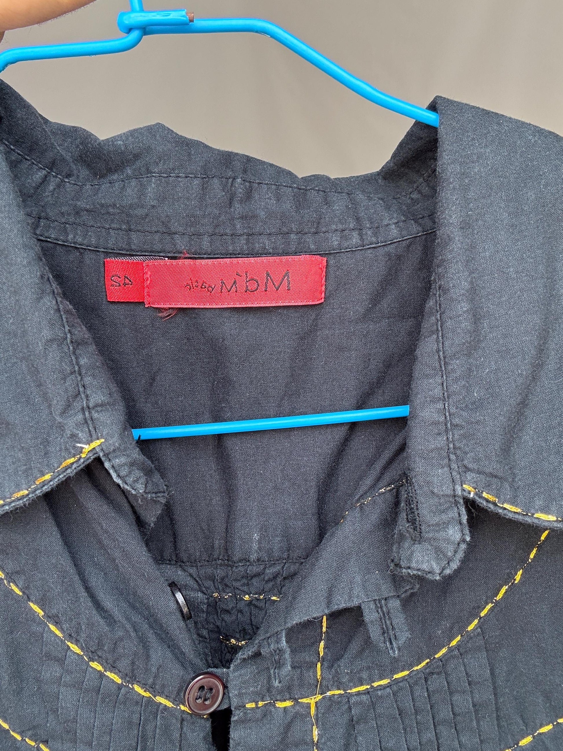 Dark academia puff sleeve blouse US M – 100% cotton black short sleeve top with contrast stitching and peter pan collar, Spanish vintage