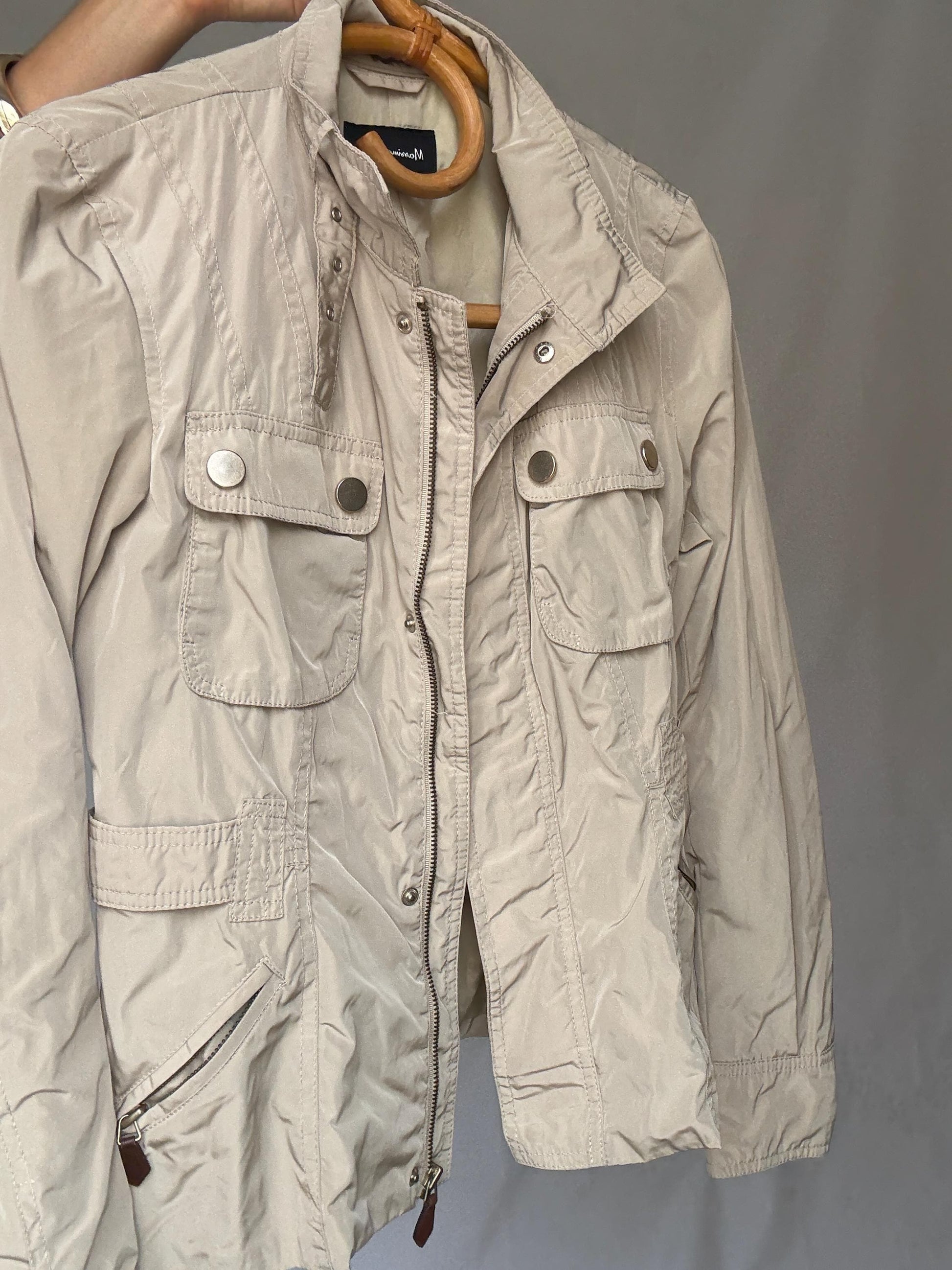 Elegant Beige Massimo Dutti Jacket with Four Pockets – Light Academic Style – Perfect for Layering US Women's Size S