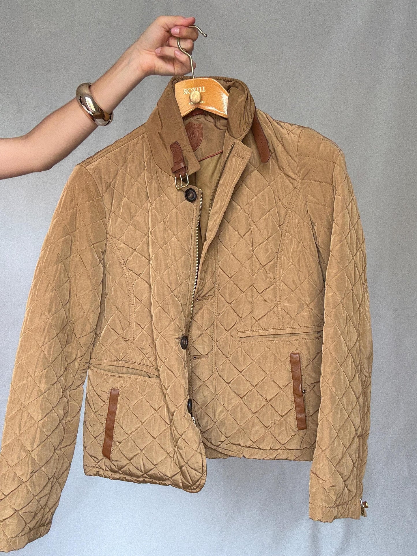 Massimo Dutti tan quilted coat, cotton feel, structured fit, two, button closure, leather, accented pockets, minimalist, US XL, smart casual