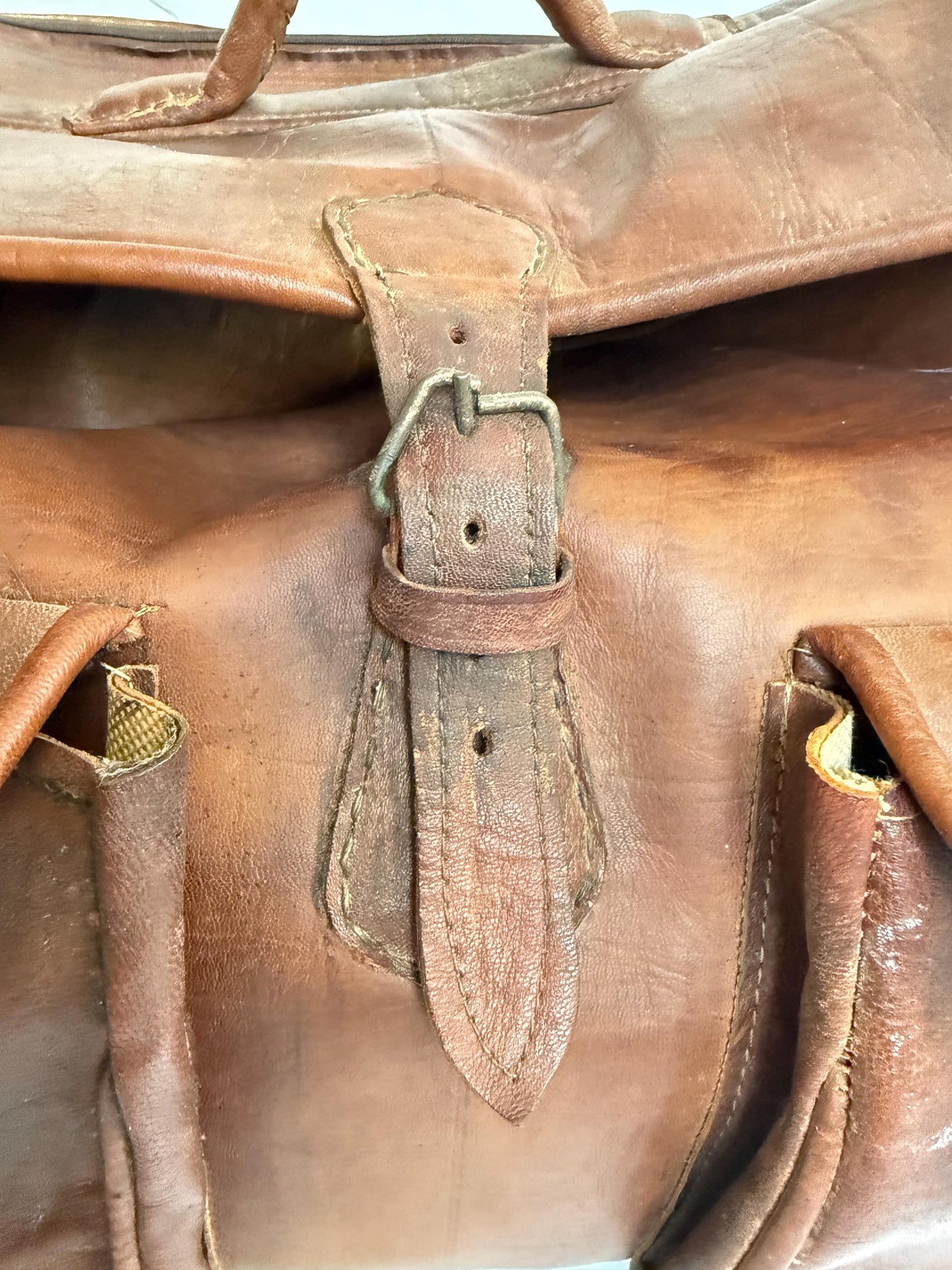 Oversized vintage leather travel bag – 66x40x30cm – distressed patina – large weekender holdall – real leather with lined interior
