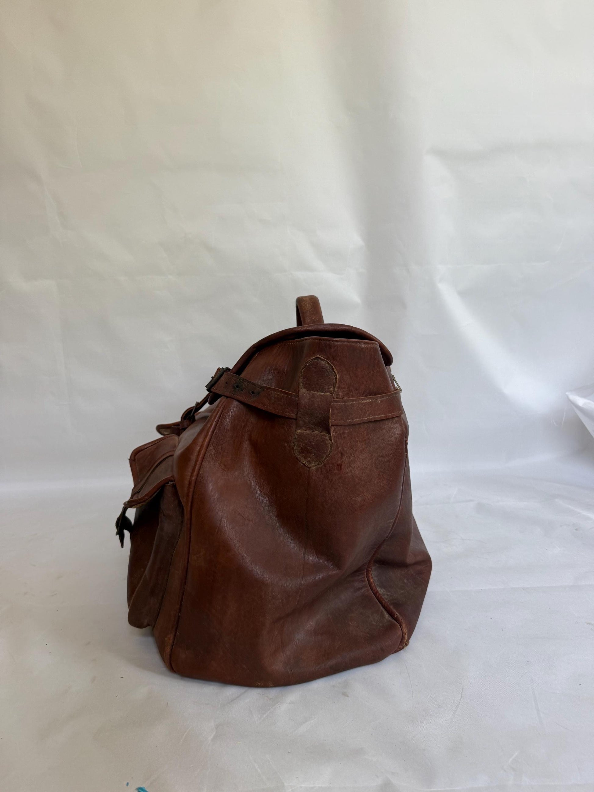 Oversized vintage leather travel bag – 66x40x30cm – distressed patina – large weekender holdall – real leather with lined interior