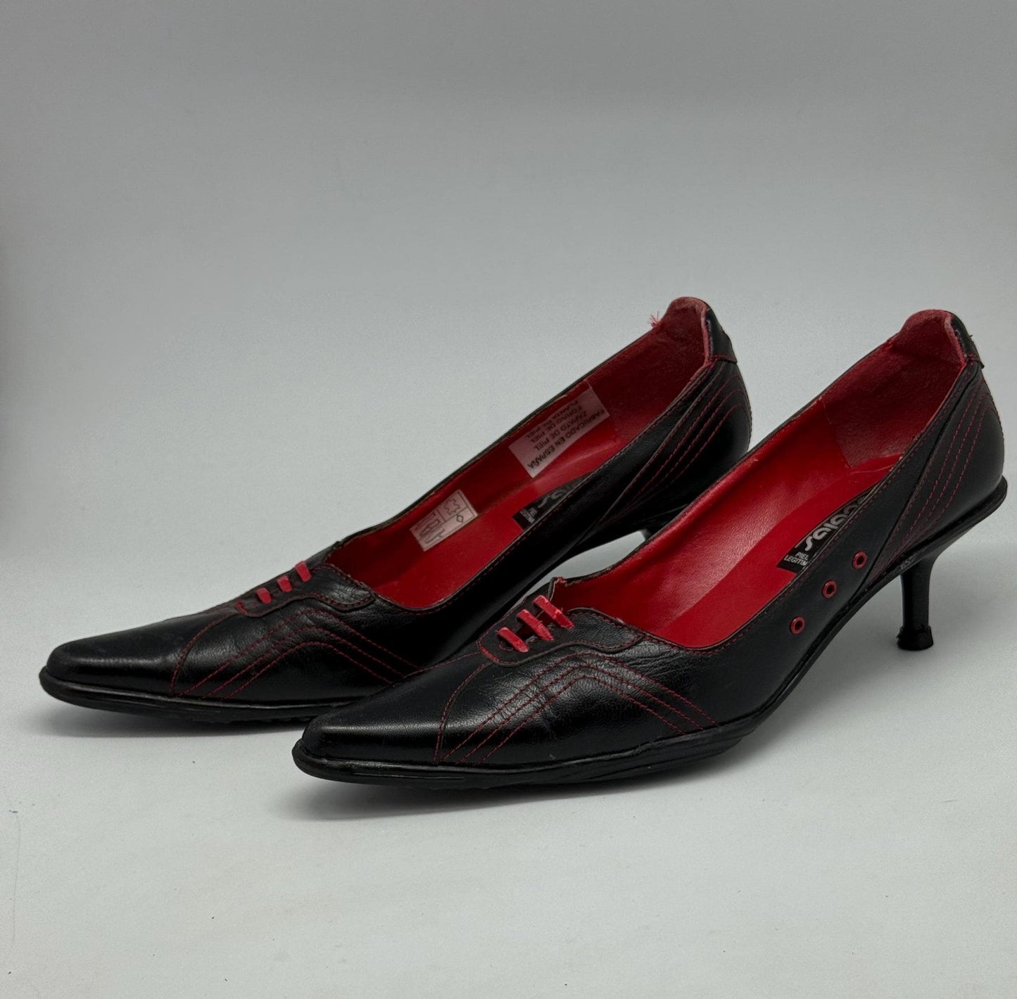 Rare Y2K pointed toe heels – black red oxford style – real leather – size EU38 – made in Spain – retro lace up kitten heels