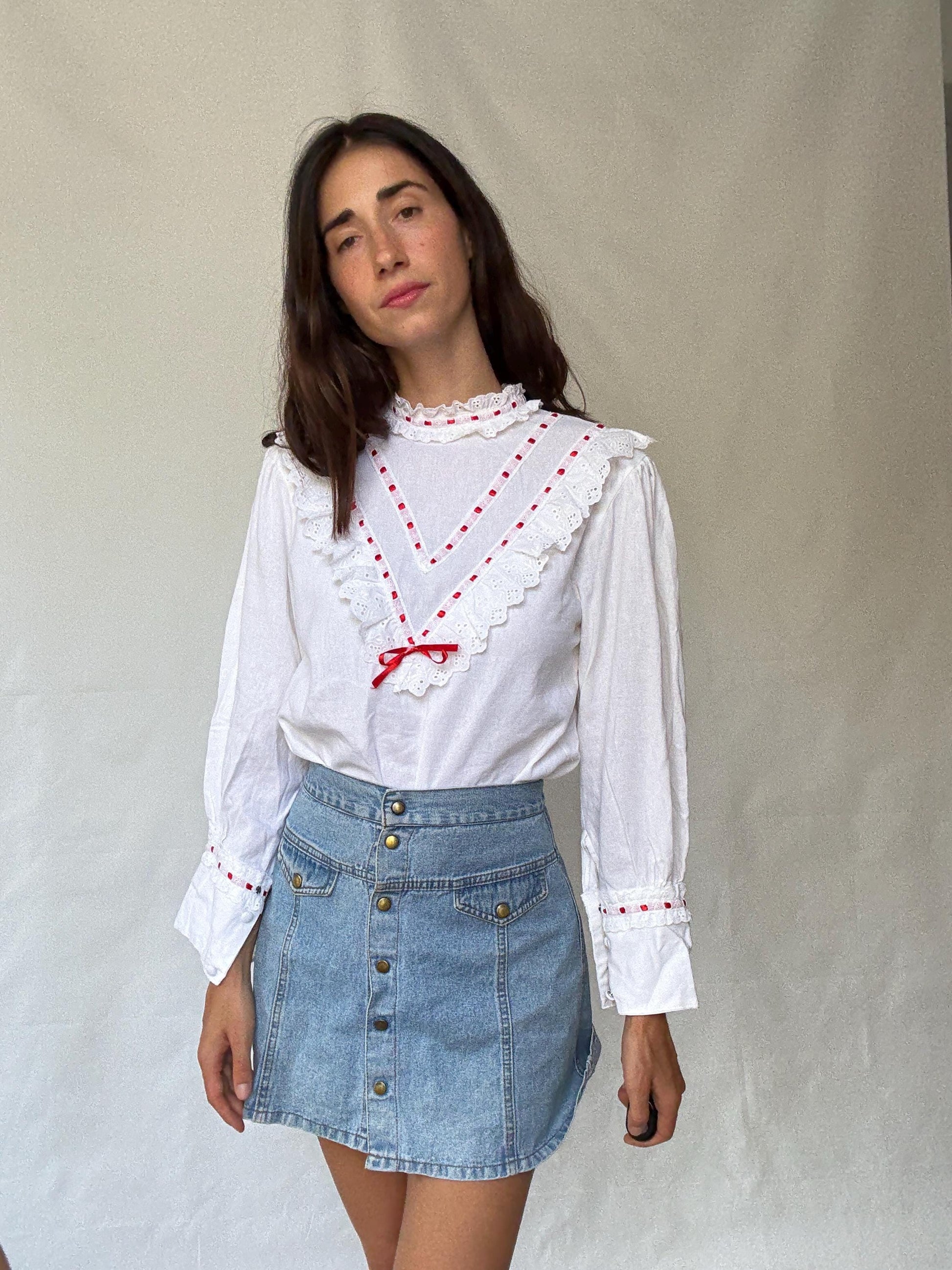 Vintage white lace blouse, linen viscose blend, relaxed fit, red ribbon detail, cottagecore folklore, US L, feminine style