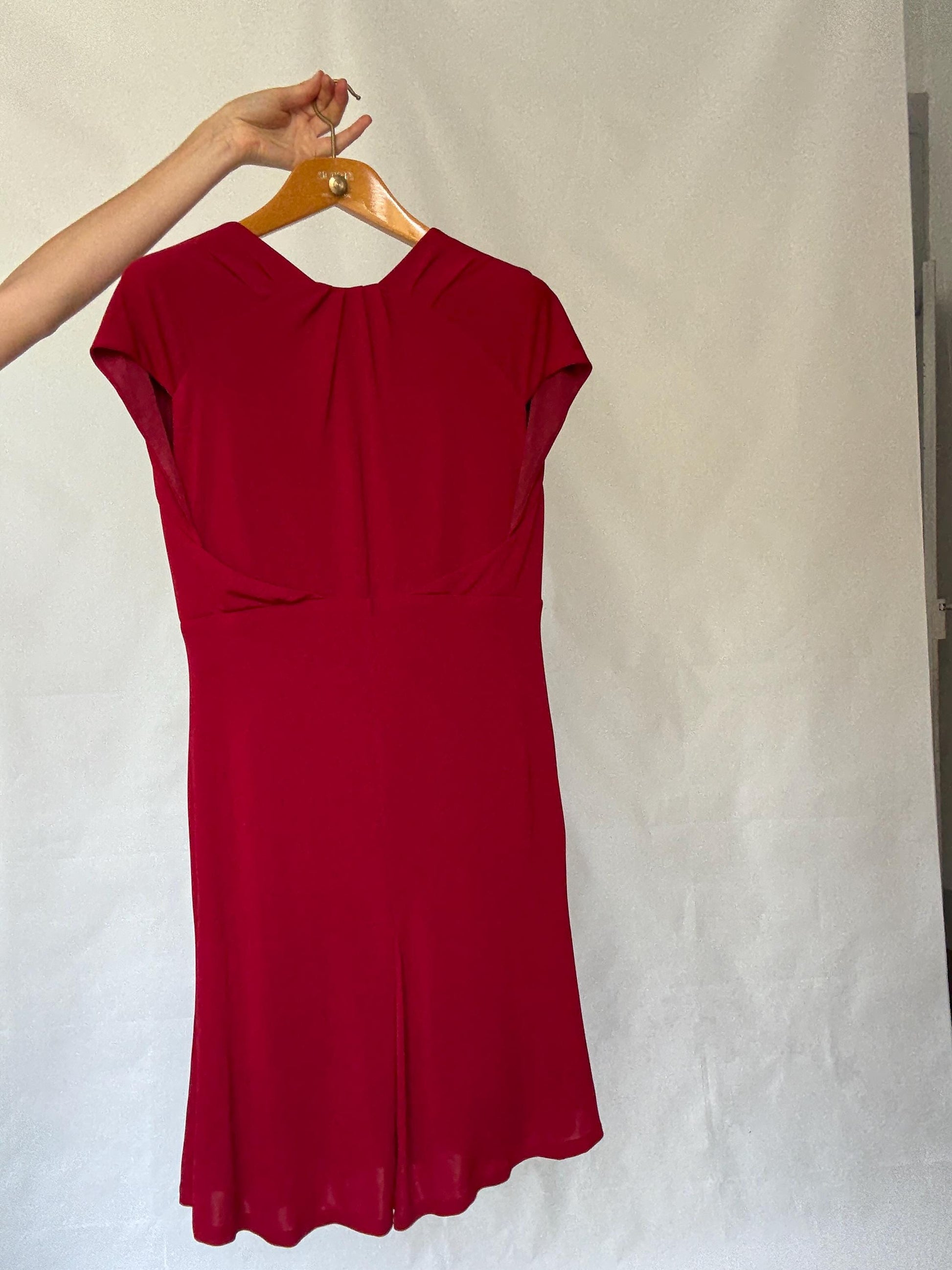Stylish Red Dress - Stretchy with Back Zipper - Perfect for Romantic Looks - Inspired by Carolyn Bessette-Kennedy - US Size M