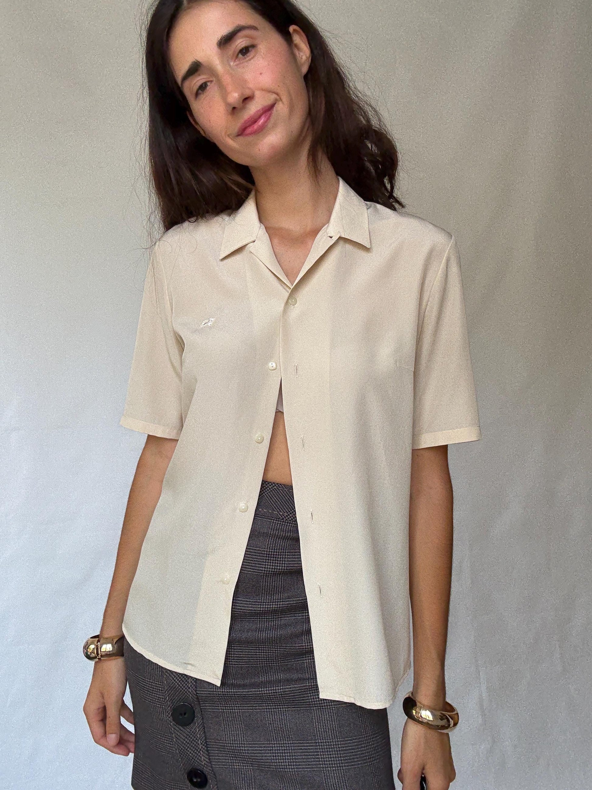 Vintage Burberry London light blouse, cotton feel, relaxed fit, button, down, minimalist classic, US L, office versatile