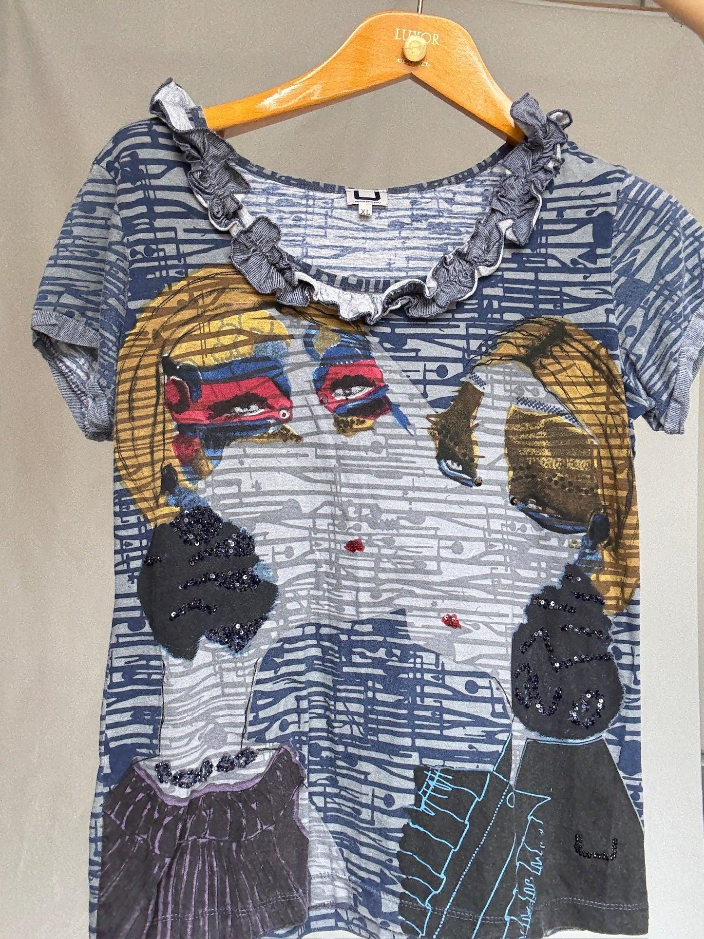 Artistic Face Print Cotton Tee with Sequins — additional view 8