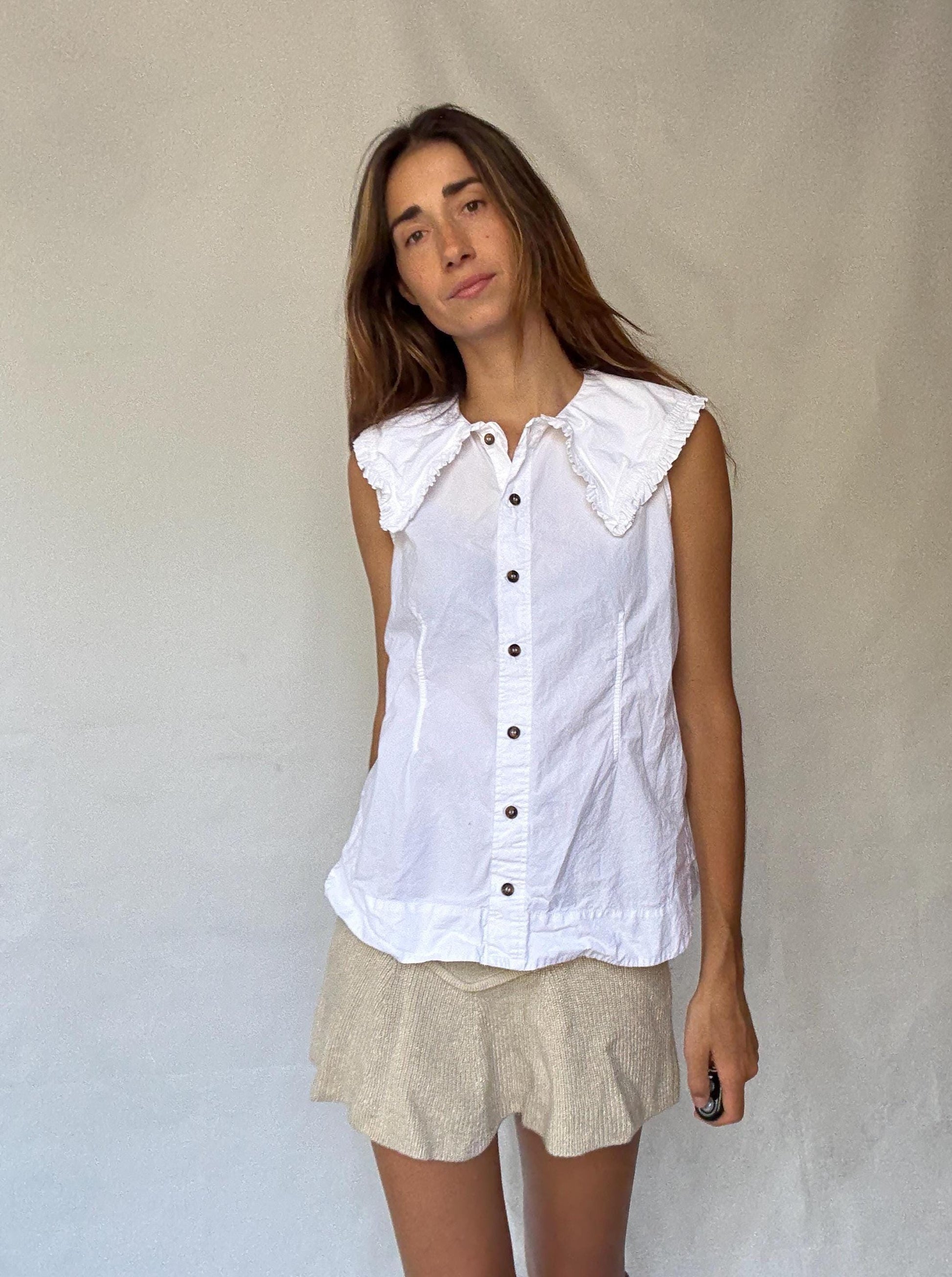 Ganni white ruffle collar blouse with flared shoulders and brown buttons – sleeveless cotton feel top US M cottagecore preppy vibe