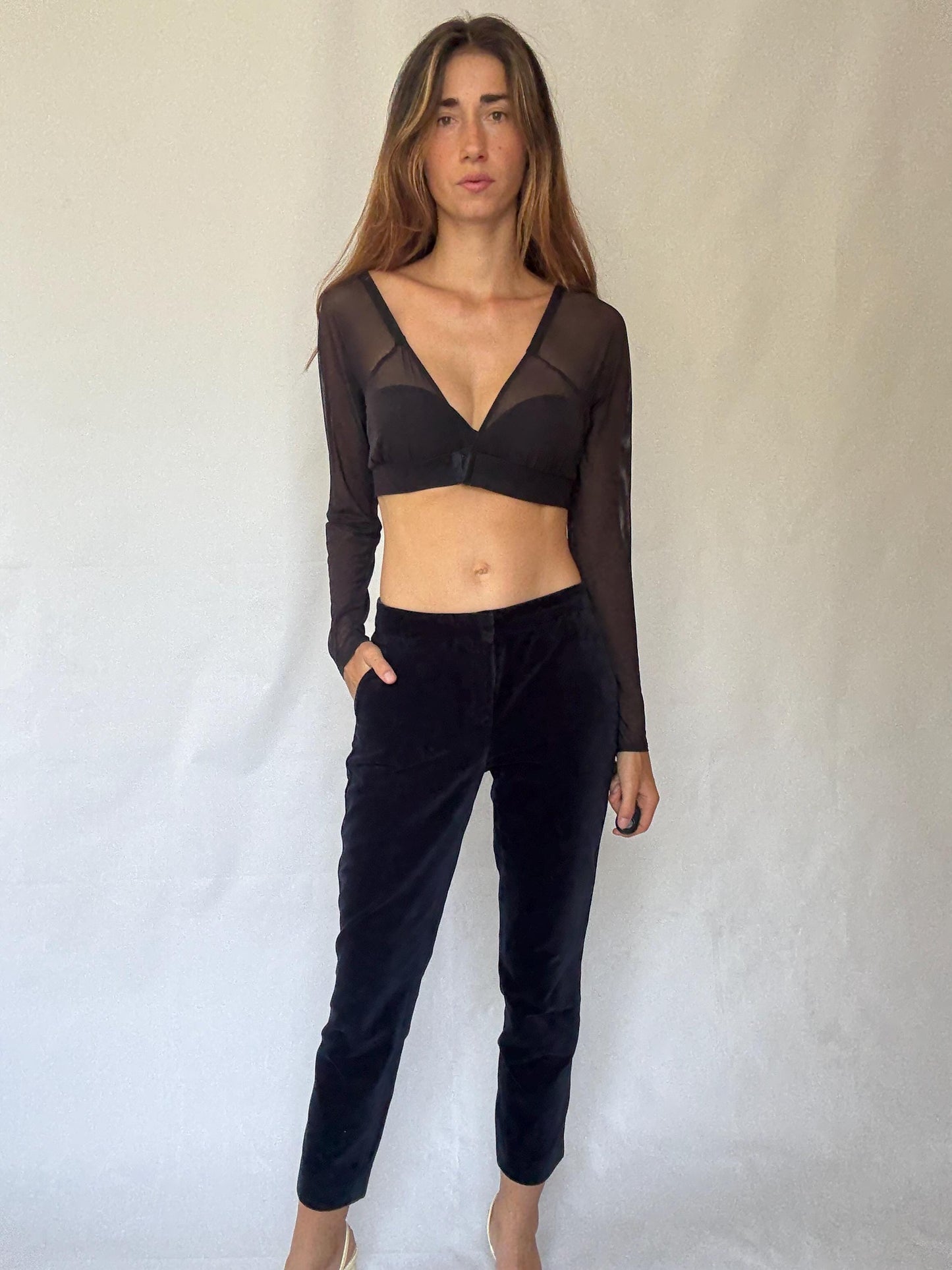 Velvet tapered pants by Massimo Dutti – EU38, high waisted elegant cut, luxe feel, rich texture, fits modern M, perfect dark academia