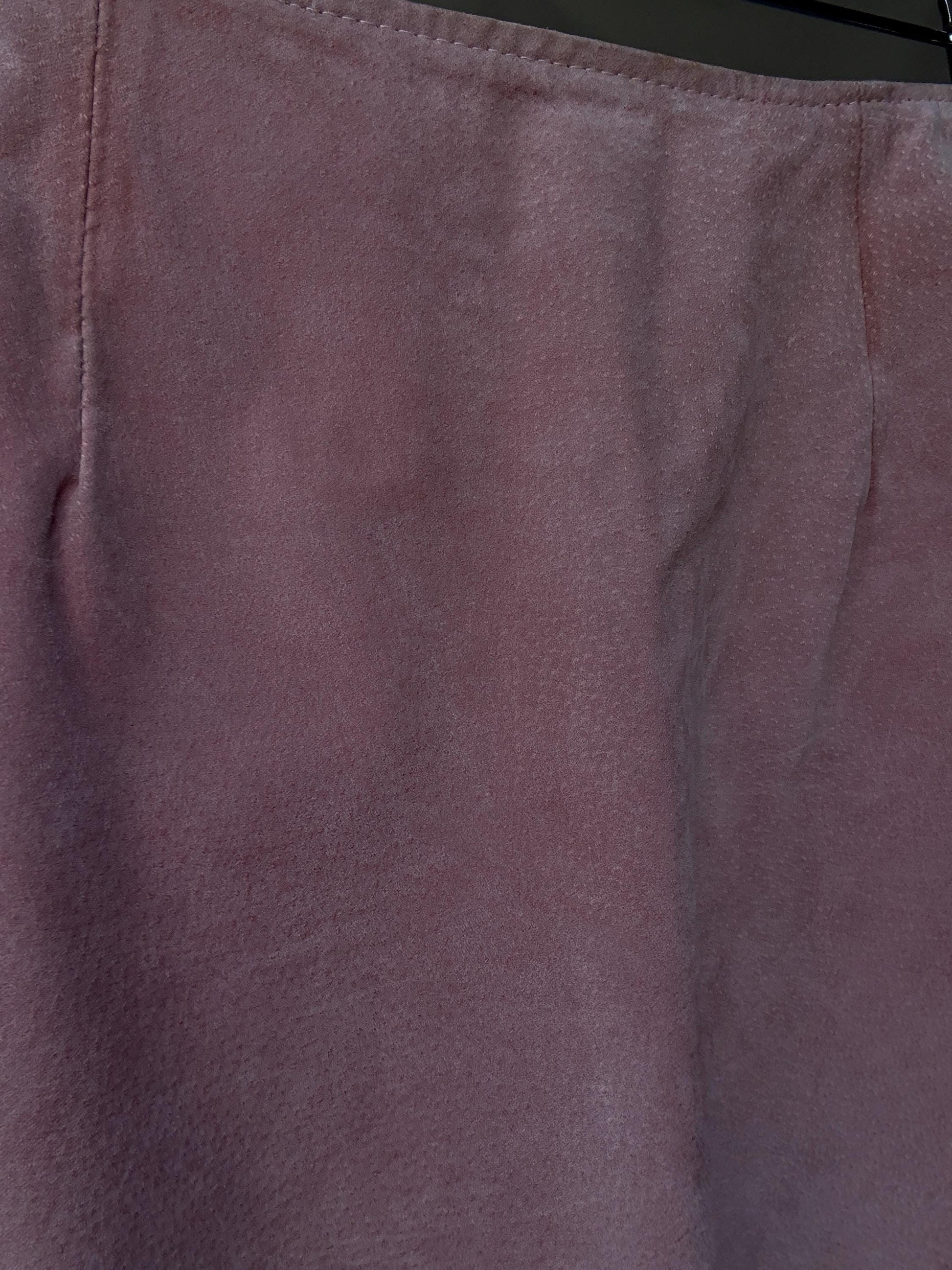 Vintage Gapelle pink suede mini skirt, Petite body frame mini skirt, genuine leather, A line fit, minimalist chic, Size US XXXS