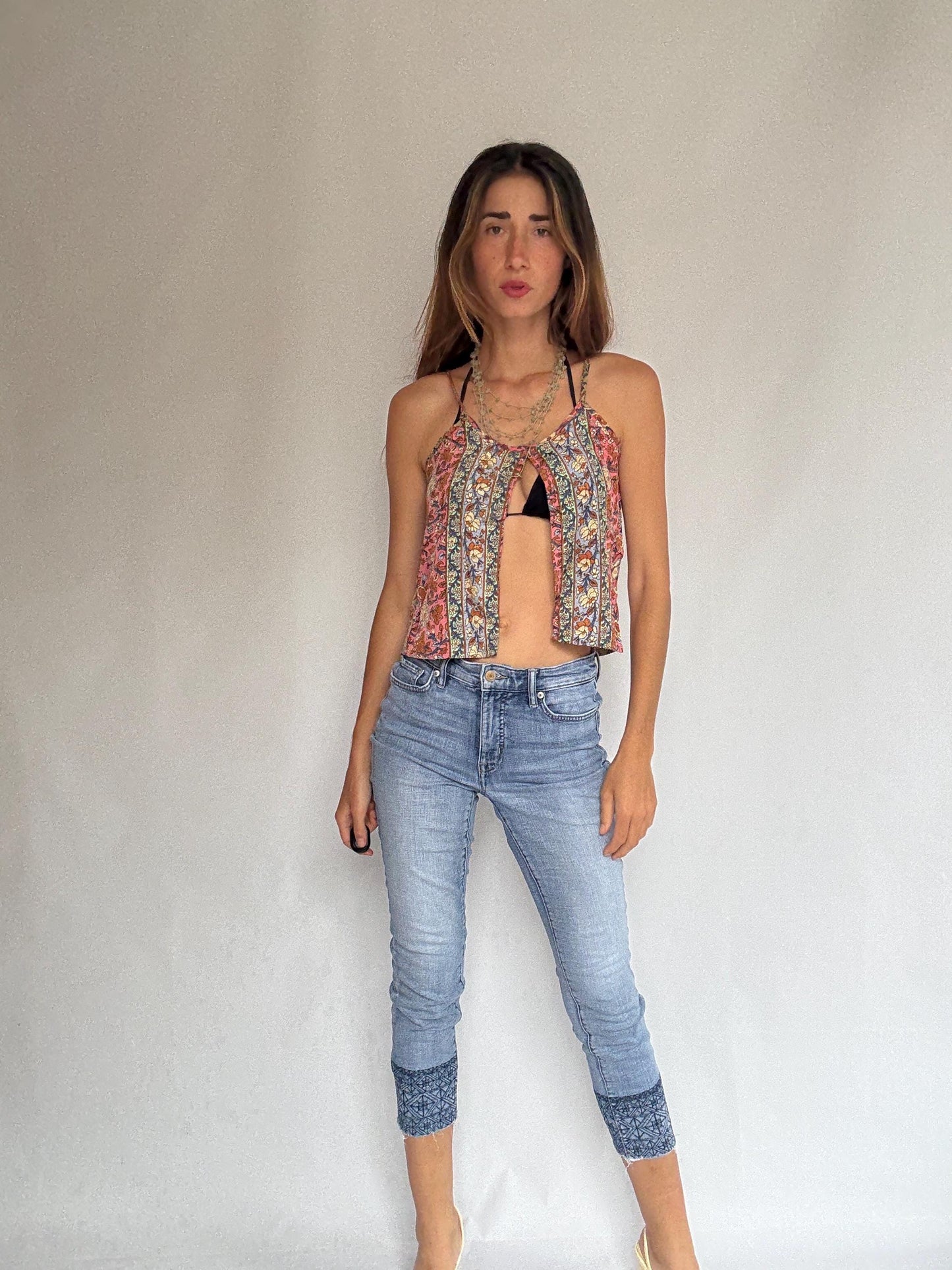 Ralph Lauren US 4 embroidered cropped jeans with lace hem, stretch fit in blue wash, boho Y2K preppy denim with zip & button closure