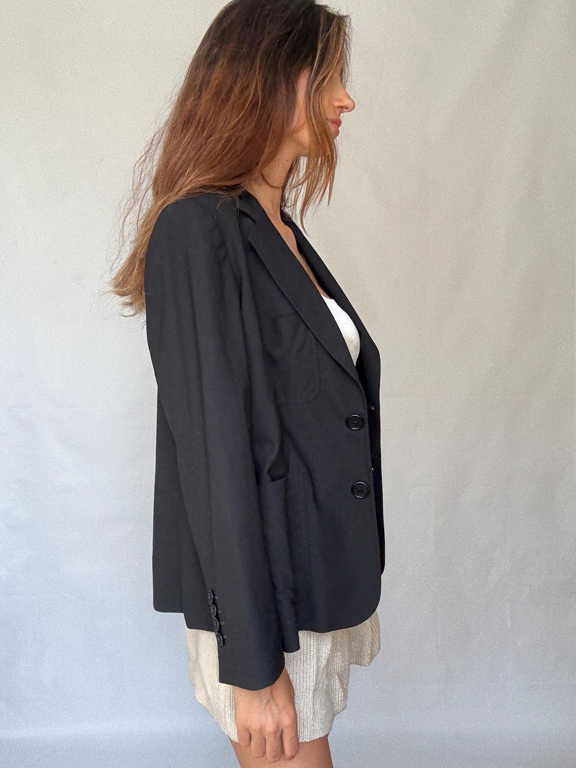 Síntesis black wool blazer in pure new wool US M, 3-button front with oversized pockets, lined in viscose, dark academia preppy look