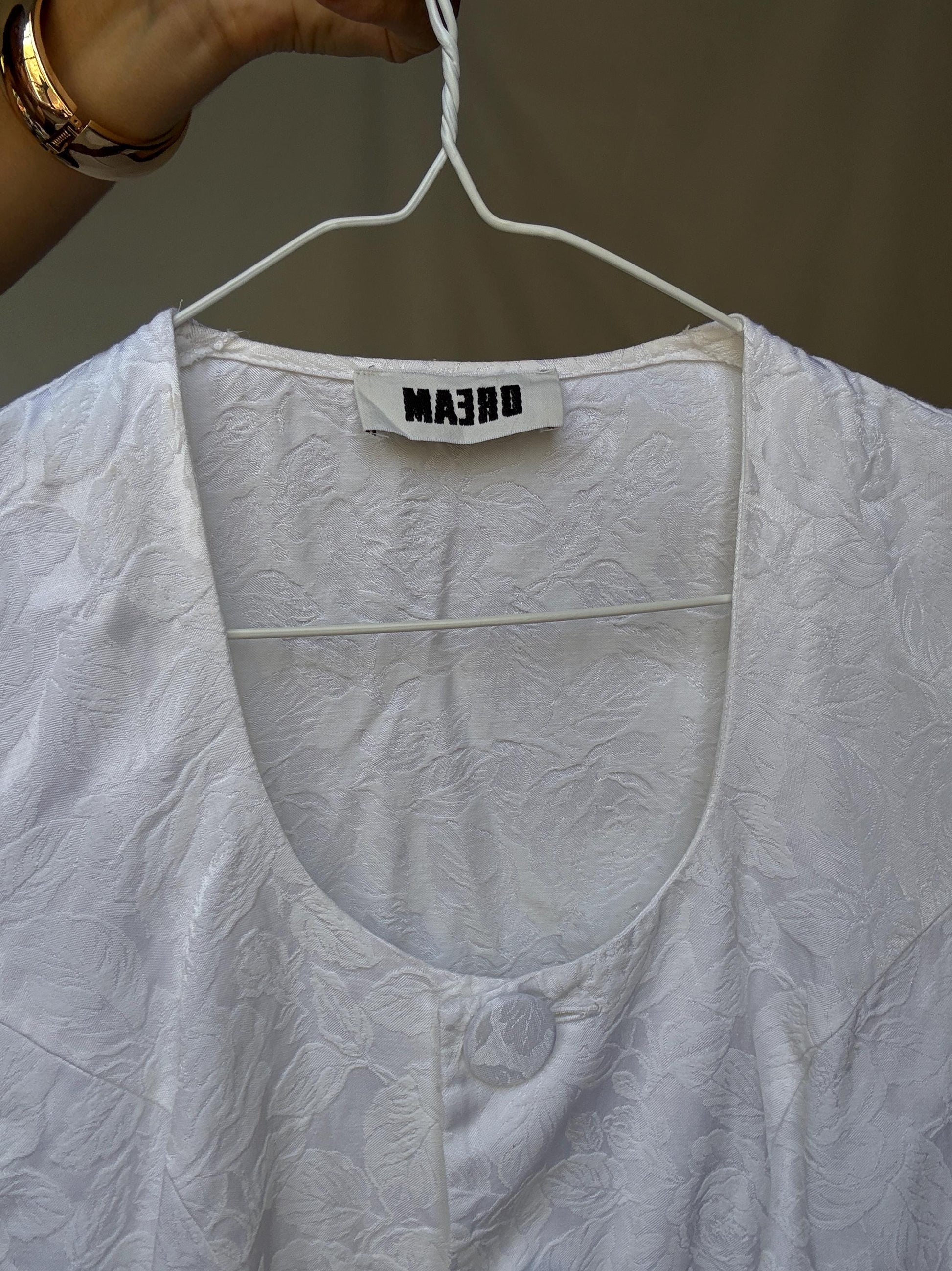 Vintage white blouse, fitted silhouette, floral damask pattern, romantic French aesthetic, Laura Marling, US S, evening wear