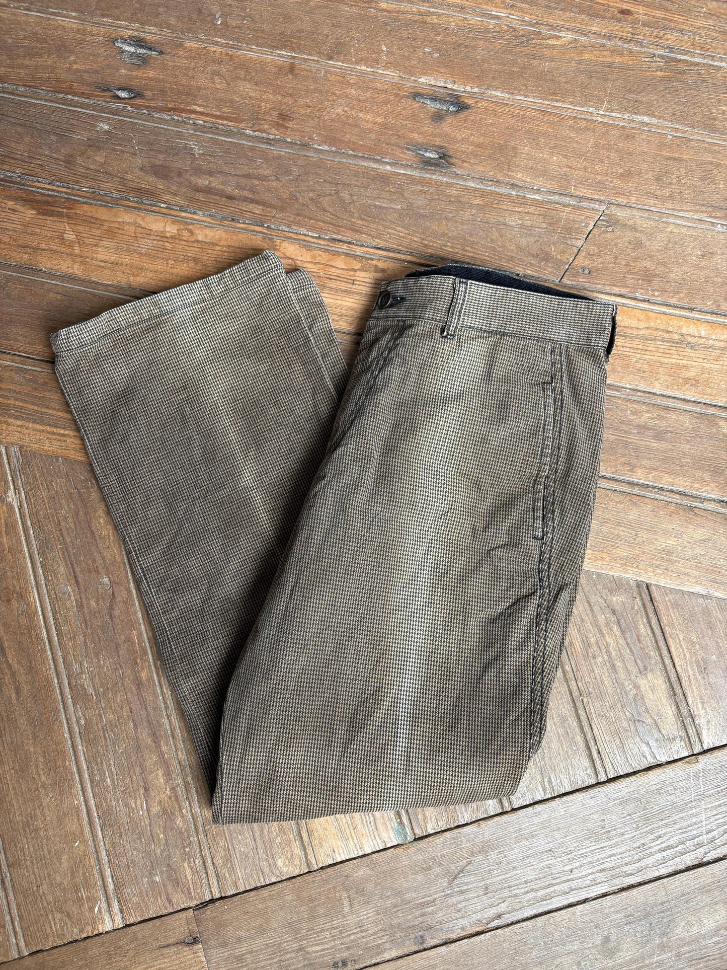 Drykorn brown houndstooth trousers, cotton blend, straight fit, button and zip fly, side pockets and belt loops, casual retro 90s, US XL