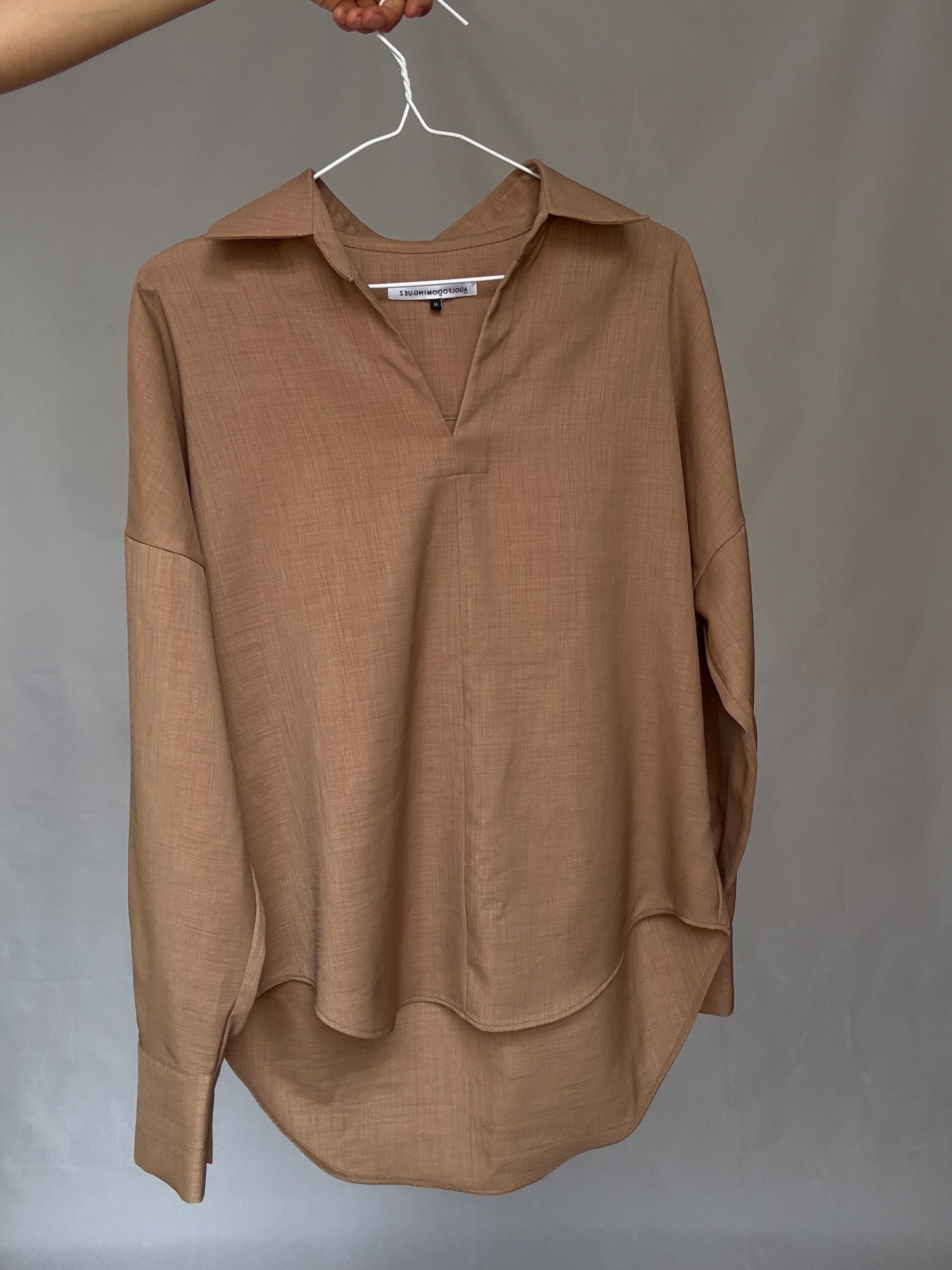 Adolfo Domínguez loose fit shirt in earthy tan light brown, oversized chic minimalist style, secondhand size M