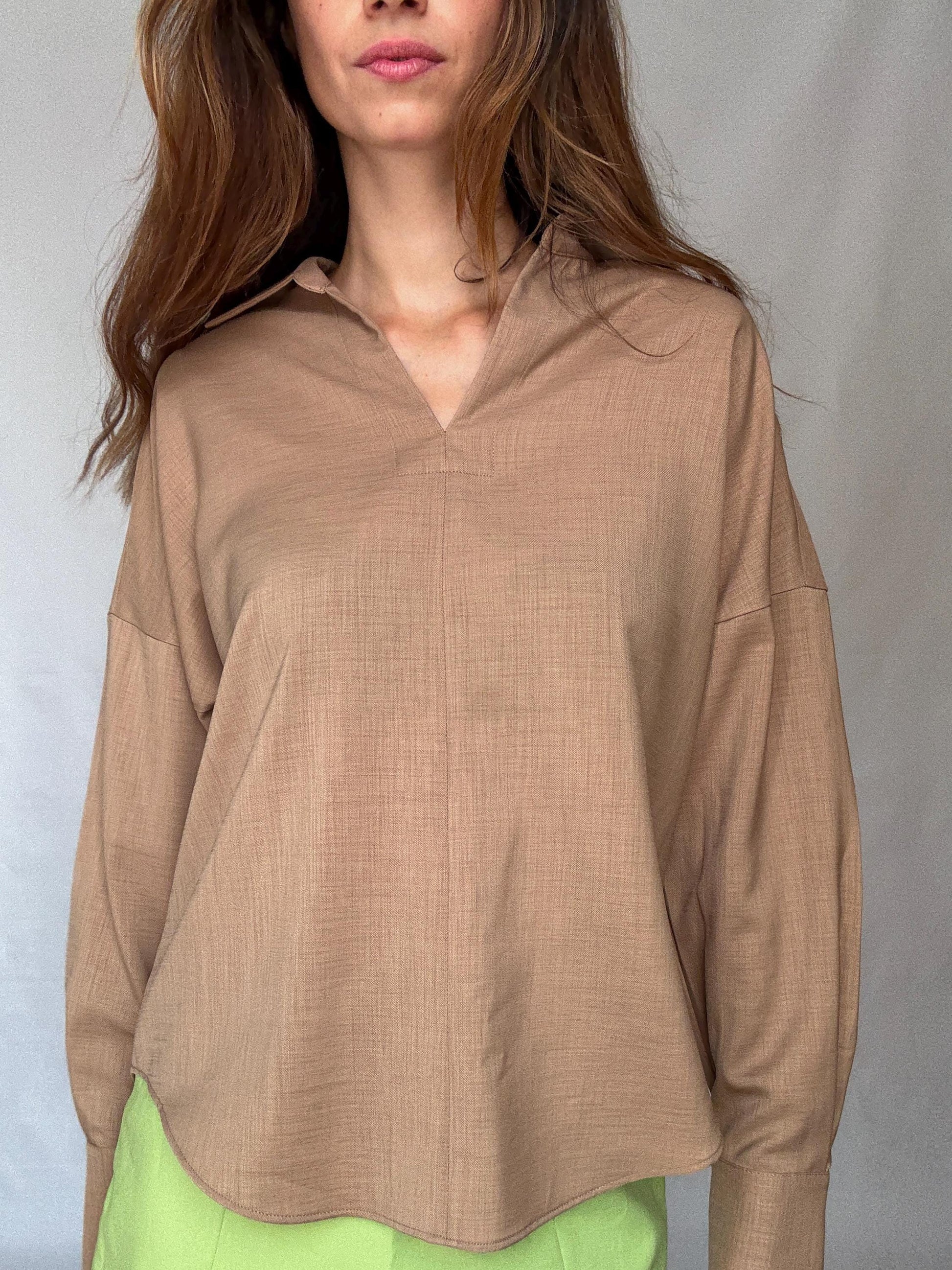 Adolfo Domínguez loose fit shirt in earthy tan light brown, oversized chic minimalist style, secondhand size M