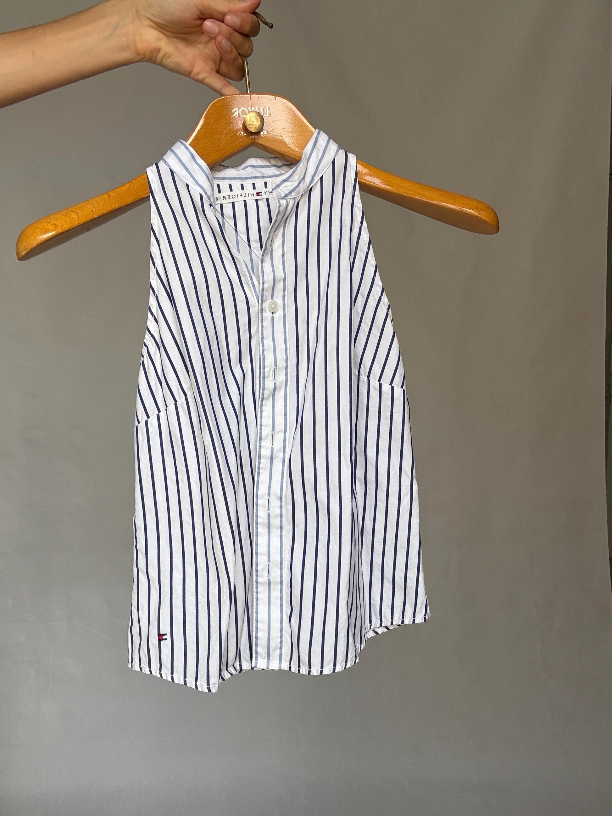 Tommy Hilfiger striped sleeveless button up shirt S / US6 – 100% cotton luxury preppy nautical summer blouse top