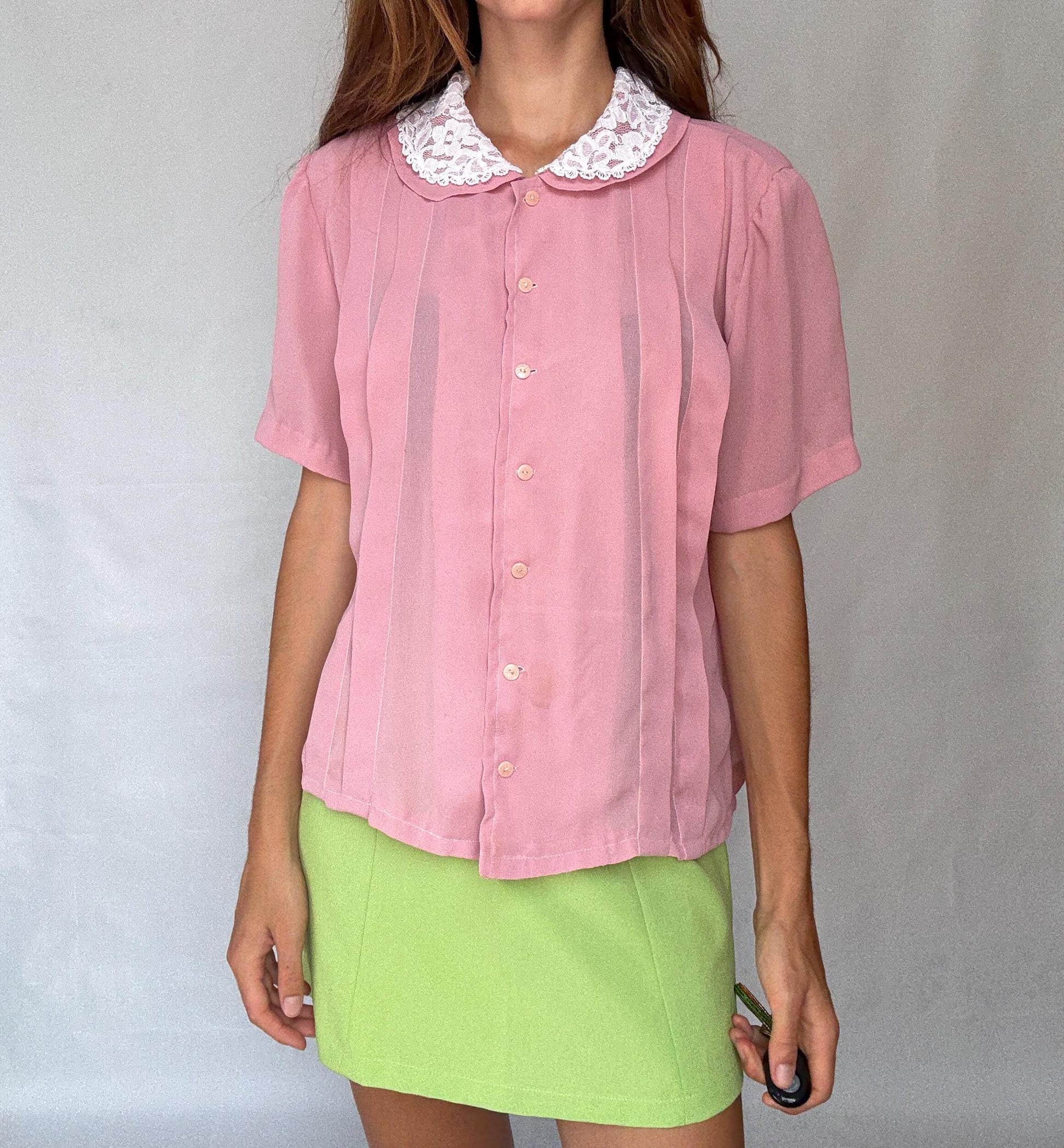 Vintage pink blouse with white lace collar M – cottagecore romantic short sleeve button up shirt