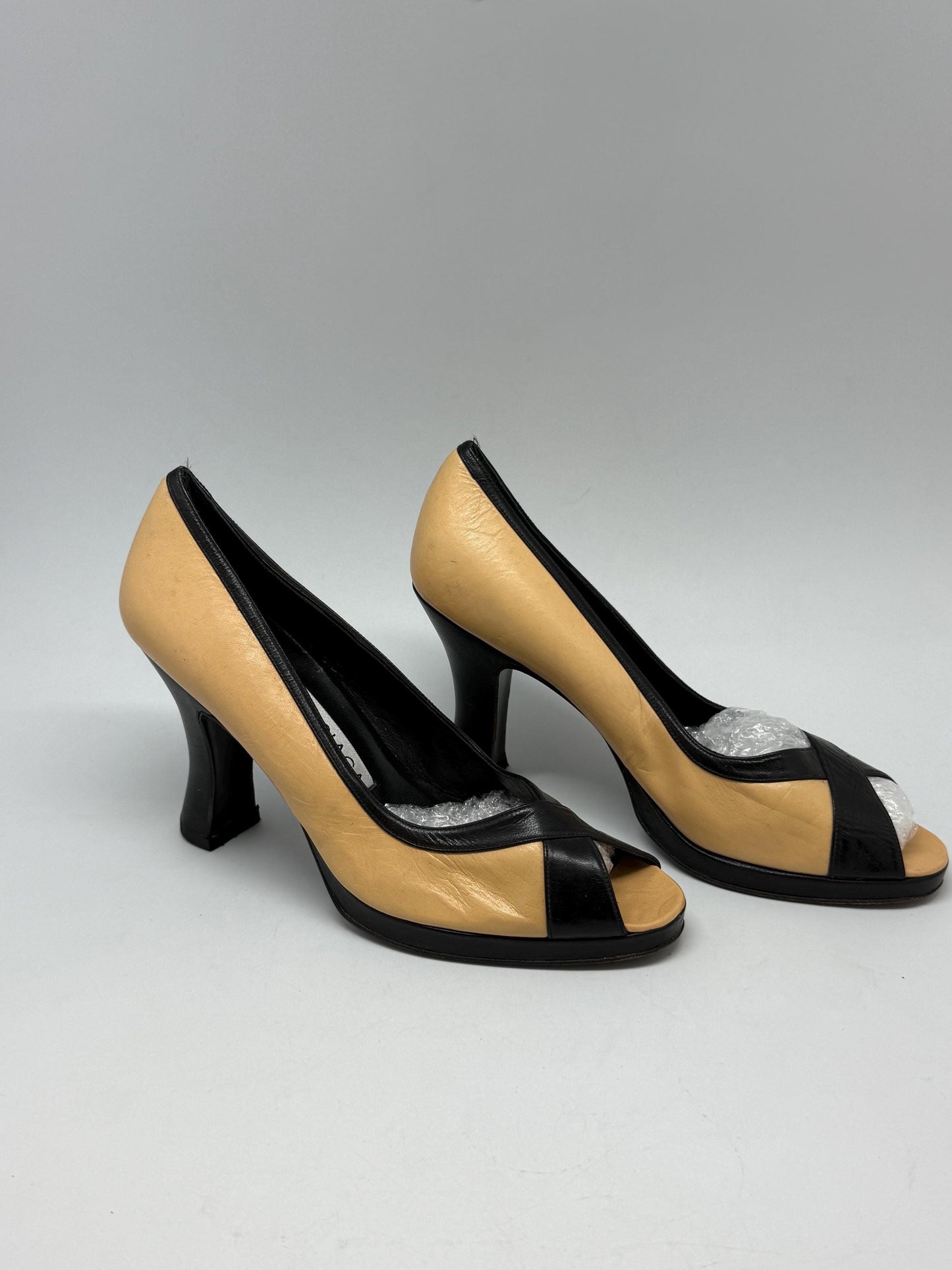 Rare Vintage Balenciaga tan black leather heels US8.5, made in Spain, peep toe sculpted heel, elegant designer shoes in genuine leather