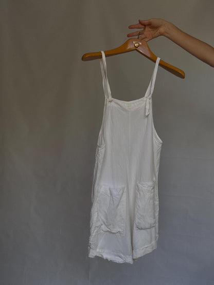 White sleeveless jumpsuit, US L, relaxed casual style