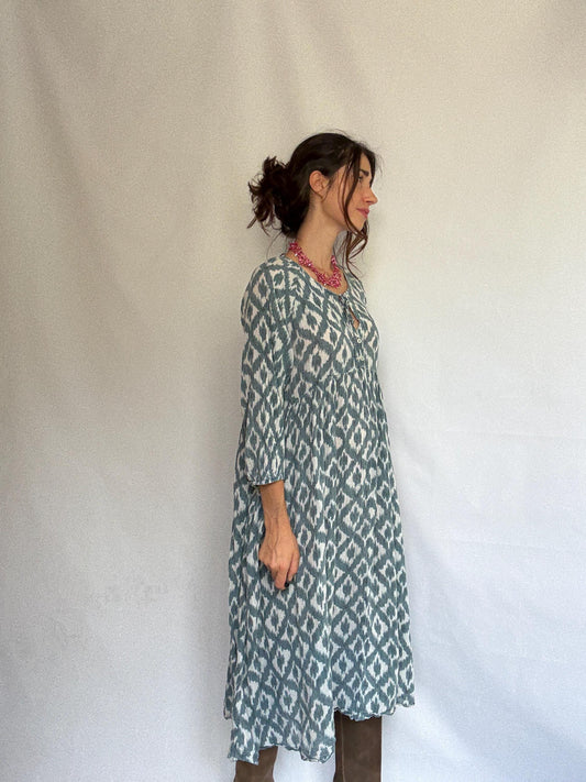 Oysho blue and white ikat dress, 100% cotton, relaxed fit, gathered waist, bold print, bohemian, US M, casual summer wear