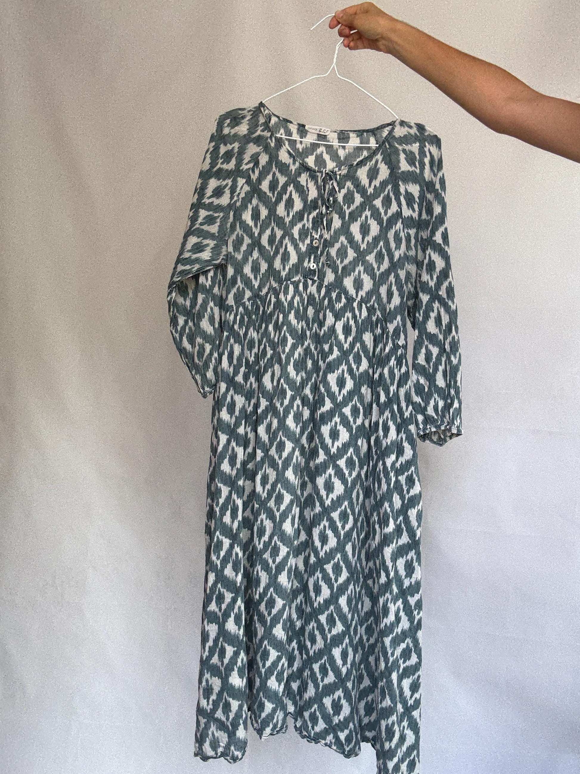 Oysho blue and white ikat dress, 100% cotton, relaxed fit, gathered waist, bold print, bohemian, US M, casual summer wear