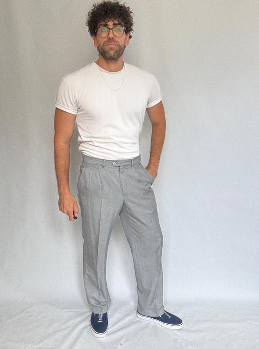 Grey trousers, wool blend, straight fit, button and zip closure, pleated front, vintage, US L, office casual, Damaged in inside pocket