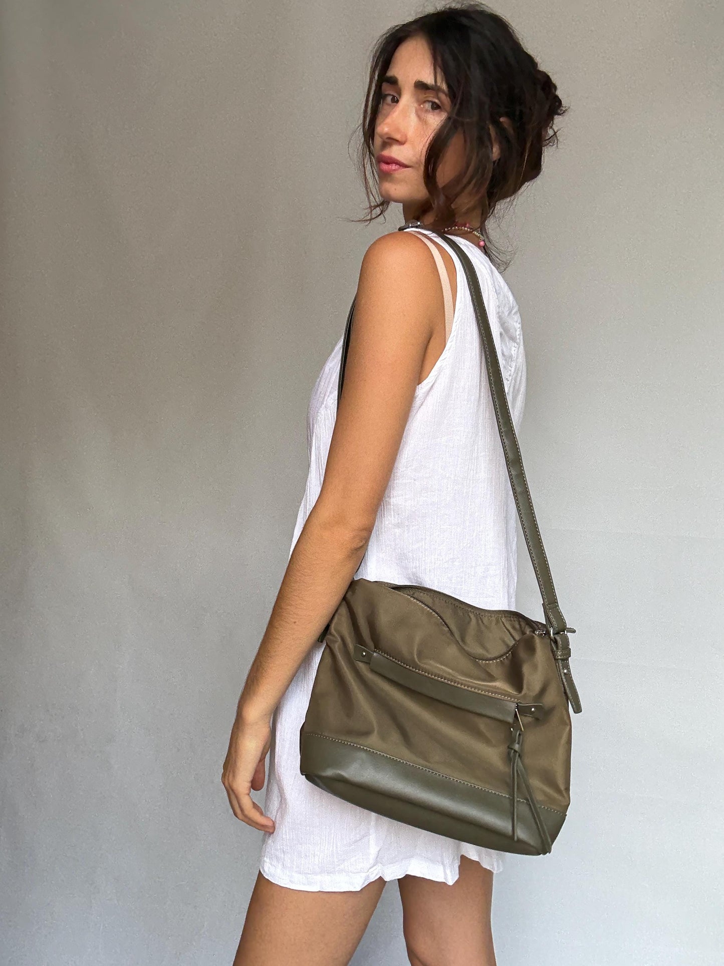 Spanish design moss green shoulder bag, zippered compartments, streetwear urban style, casual crossbody bag, Everyday shoulder bag