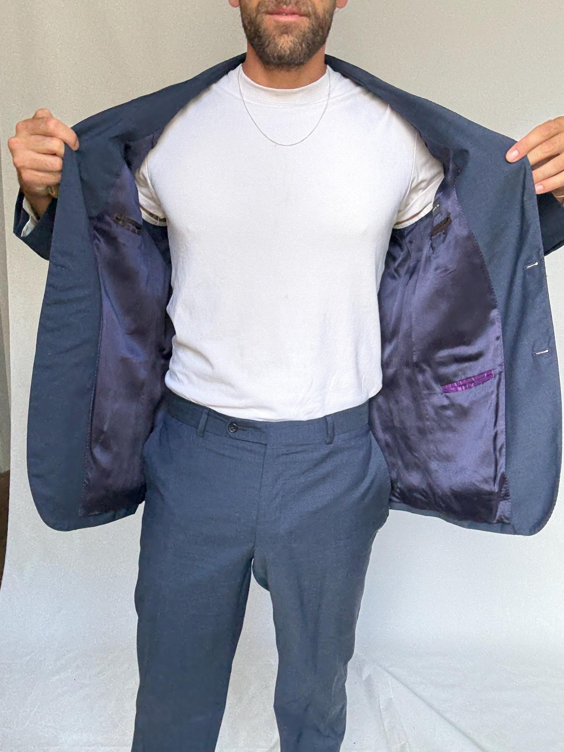 Purificacion Garcia dark blue men suit, pure new wool, tailored fit, 3 inside pockets, elegant formal, US XL, business or special occasion