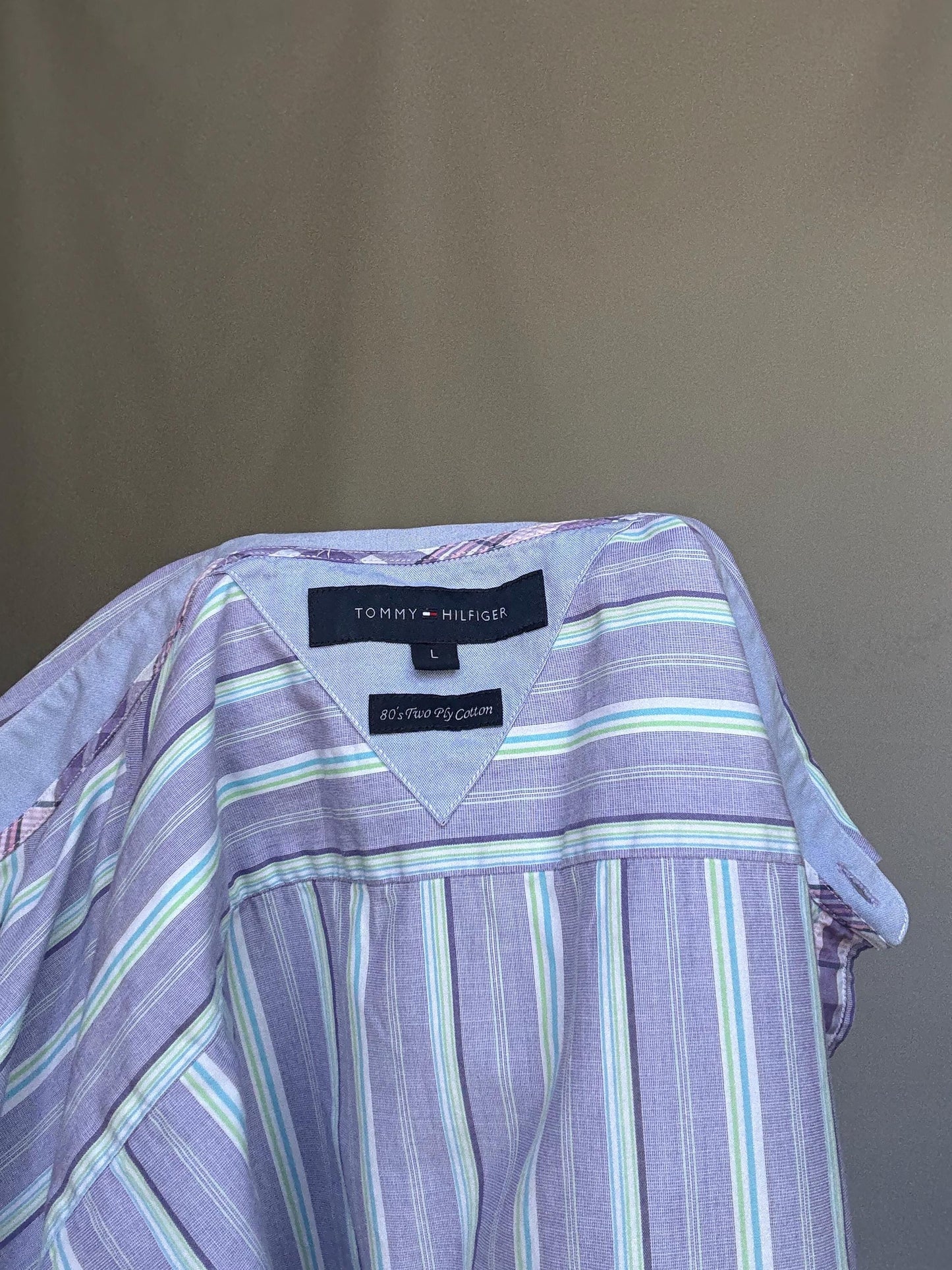 Tommy Hilfiger blue striped button, up shirt, cotton feel, relaxed fit, button front, classic stripe pattern, retro 80s, US XL