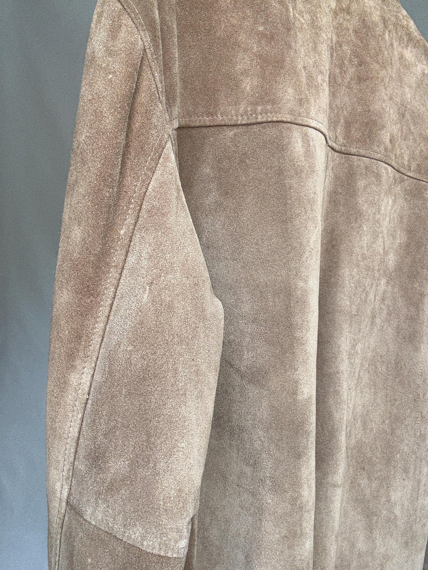 Vintage taupe suede jacket, genuine leather, relaxed fit, zipper closure, chest pockets, retro 90s style, unisex, US XL, casual streetwear