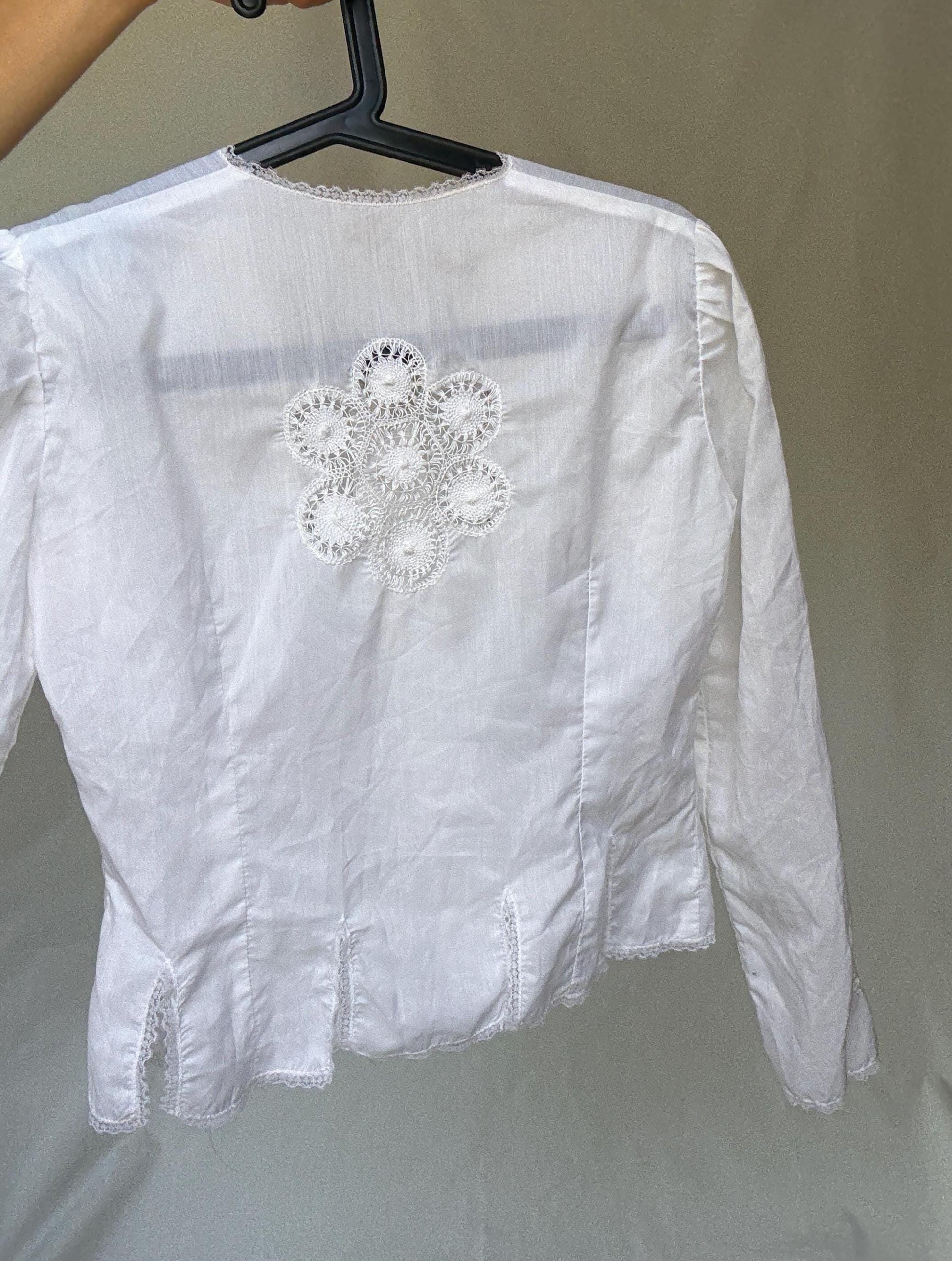 Vintage Canary Islands white handmade crochet embroidered blouse | rare Spanish folklore top | cottagecore romantic history piece, Size XS