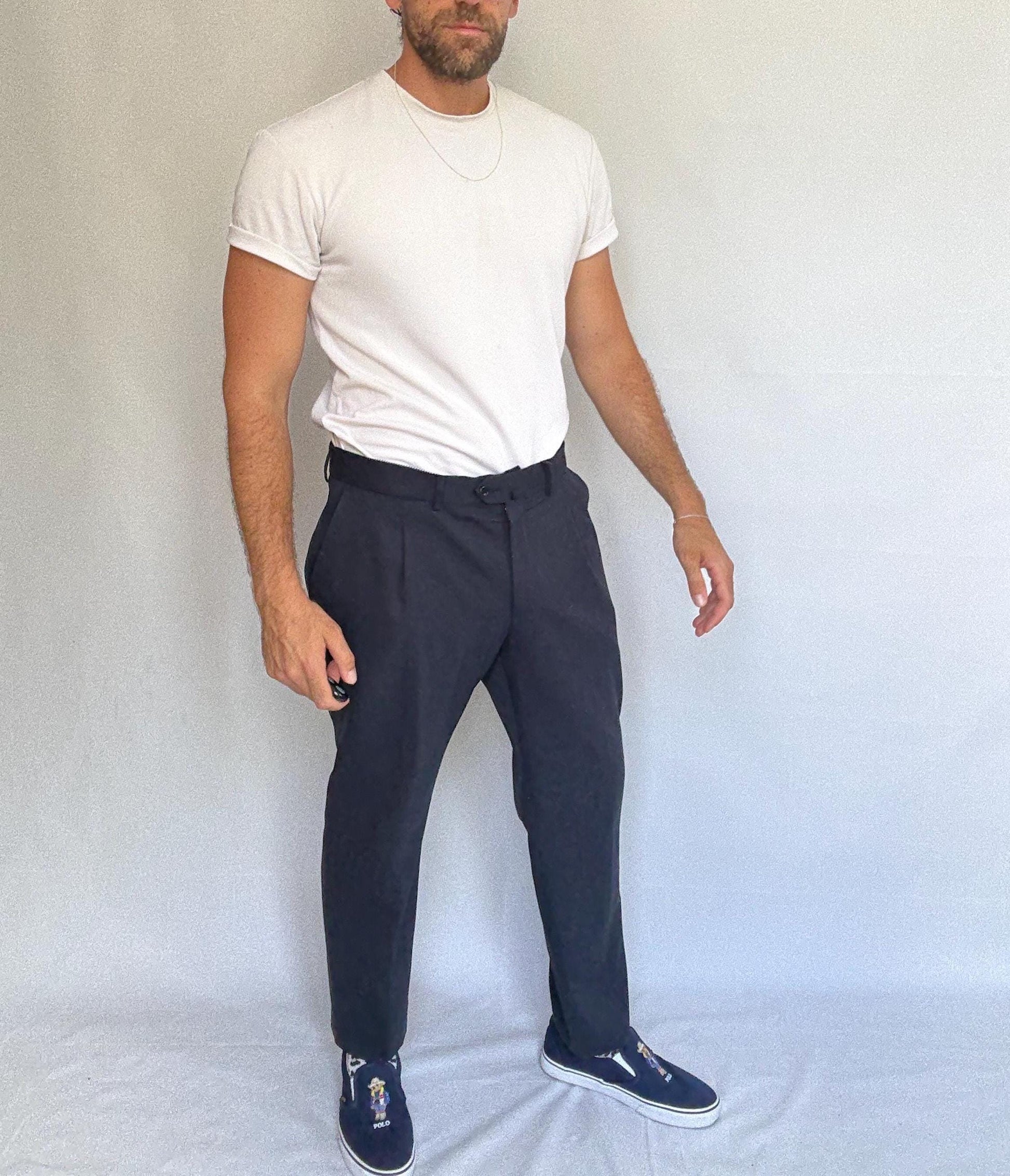 Dark blue Emidio Tucci trousers, light feel, regular fit, pleated front, casual dark academia, US M, workwear versatile style