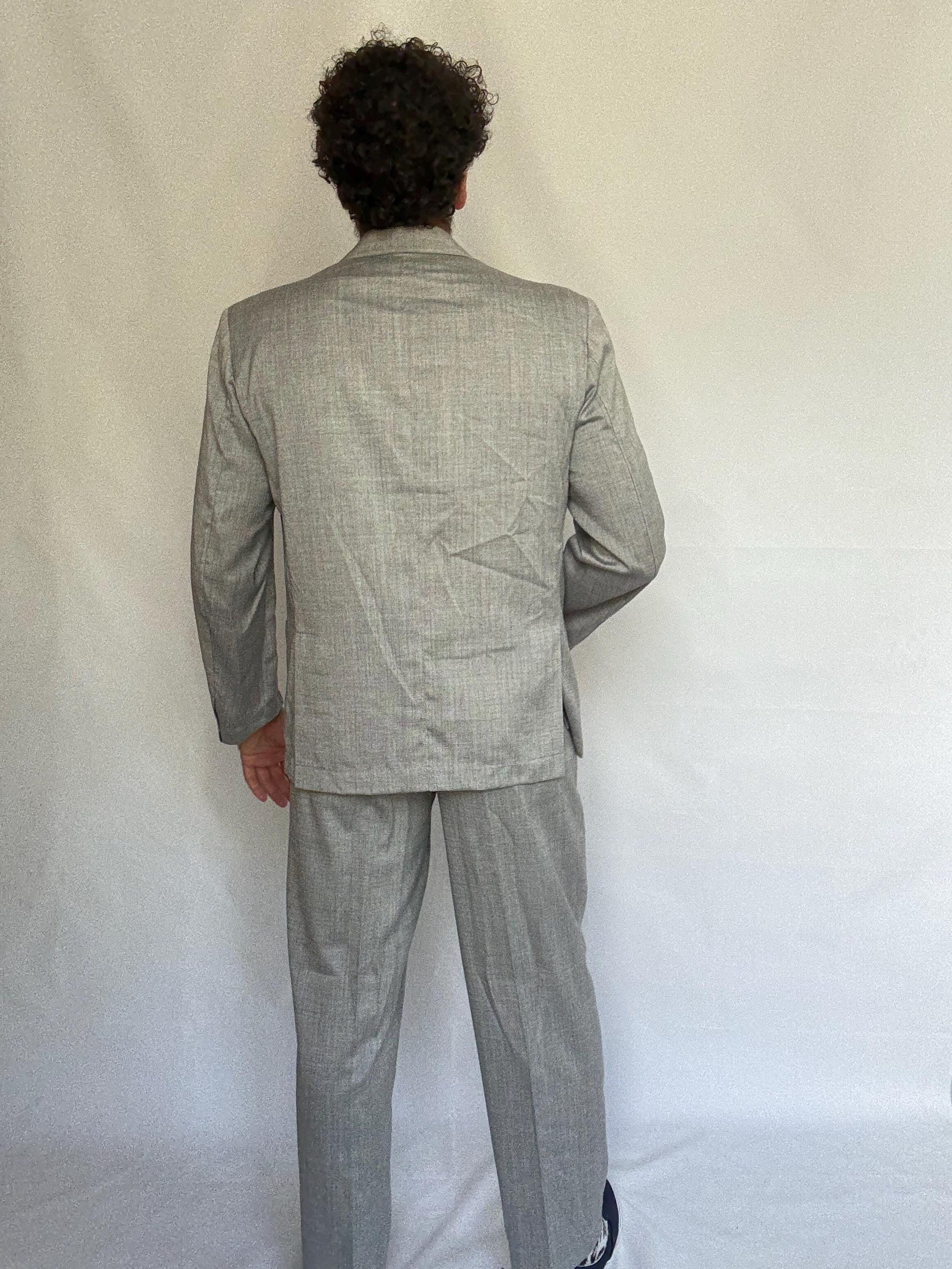 Vintage light gray suit, rough wool feel, classic fit, minimalistic design, vintage 90s, US XL, formal wear